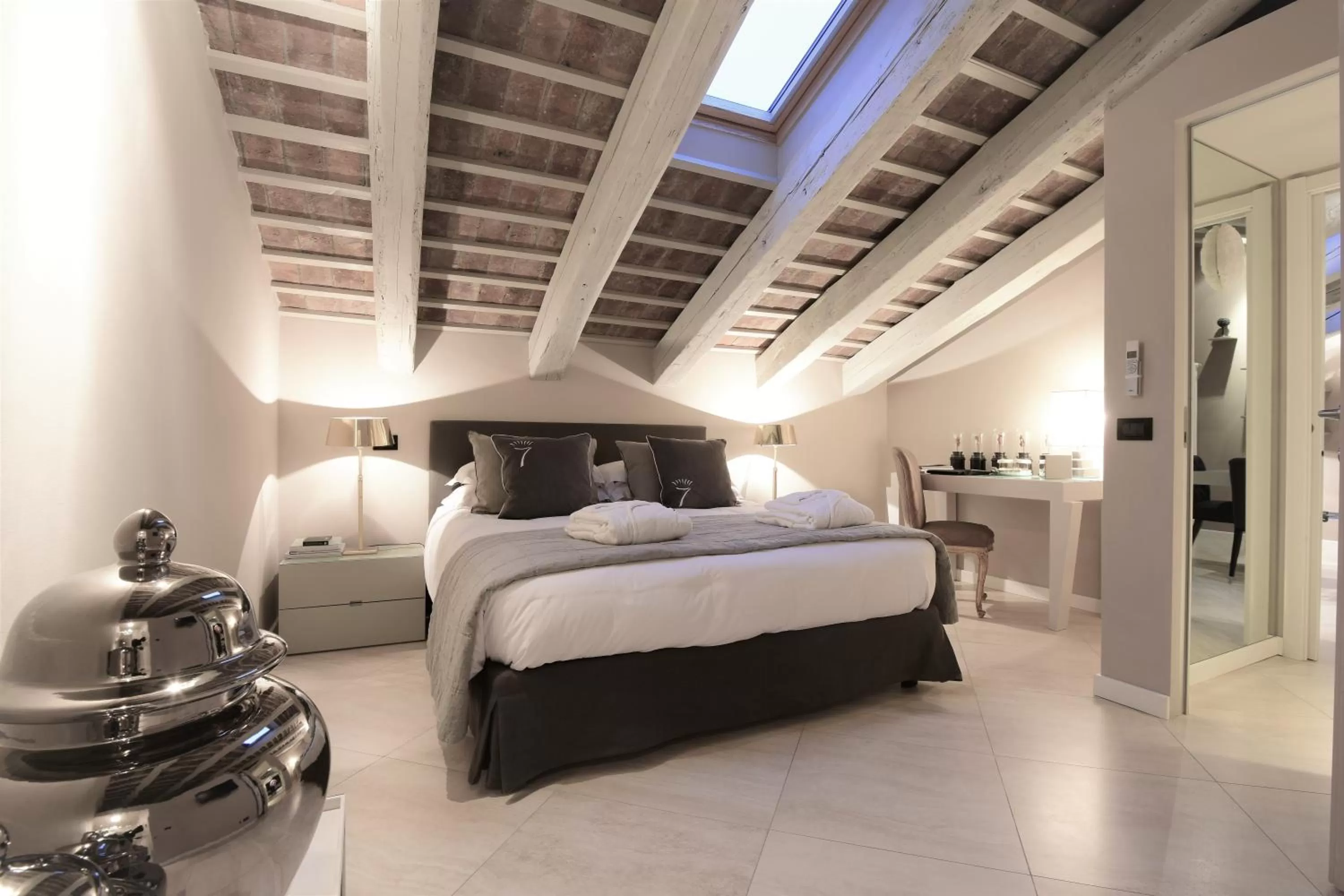 Other, Bed in Seven Historical Suites