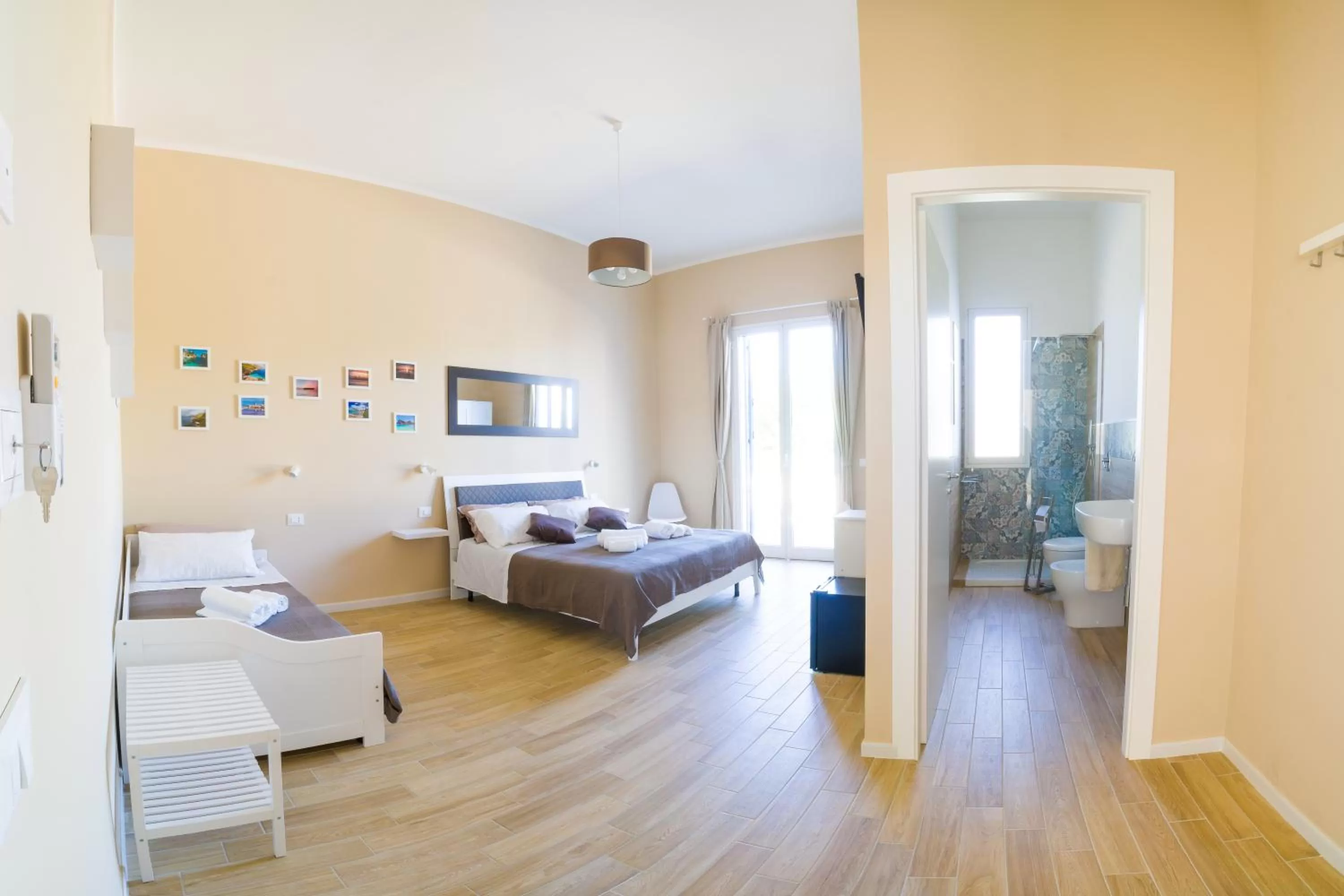 Photo of the whole room, Bed in Stabile Hospitality