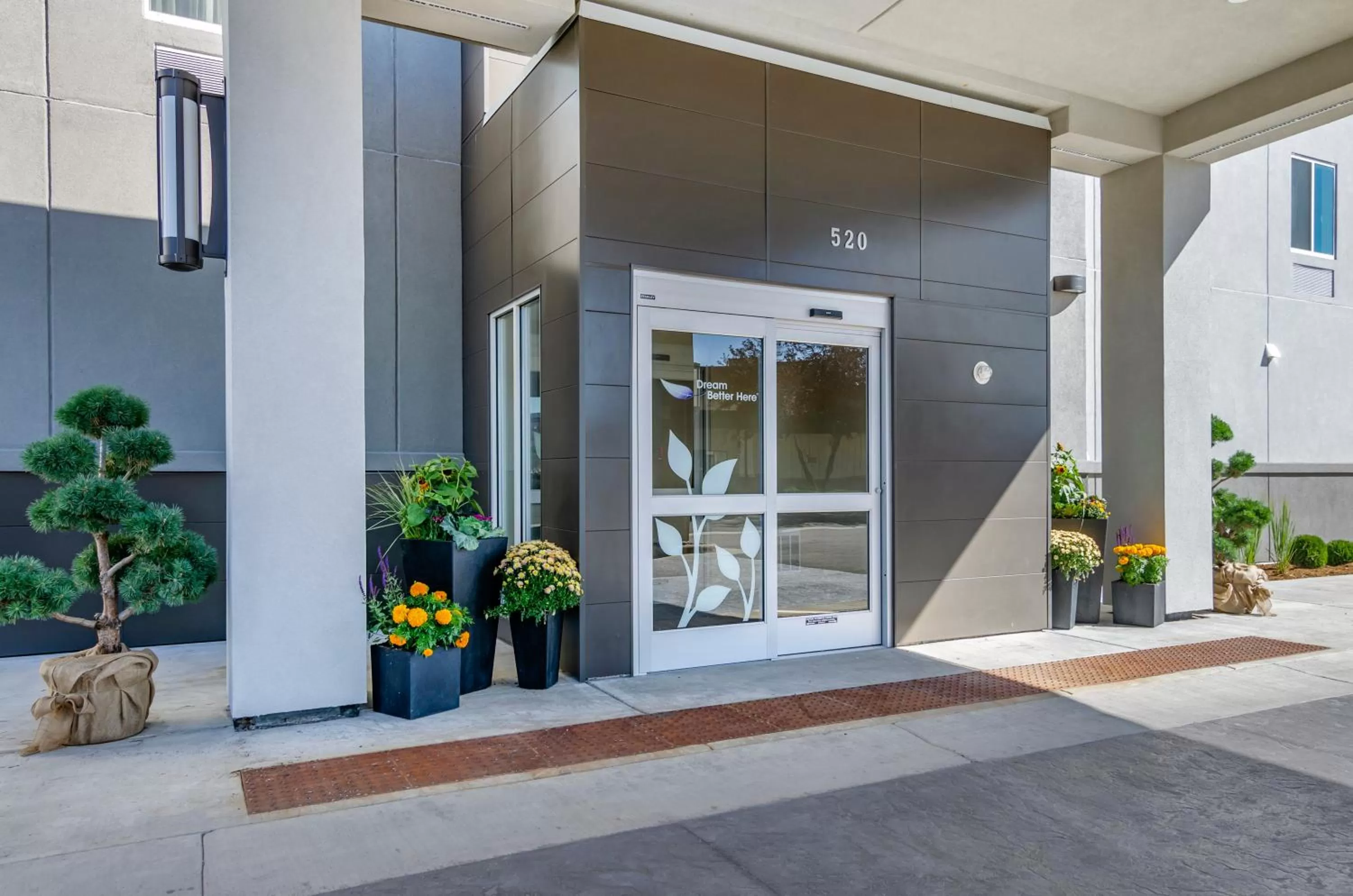 Facade/entrance in MainStay Suites Great Falls Airport