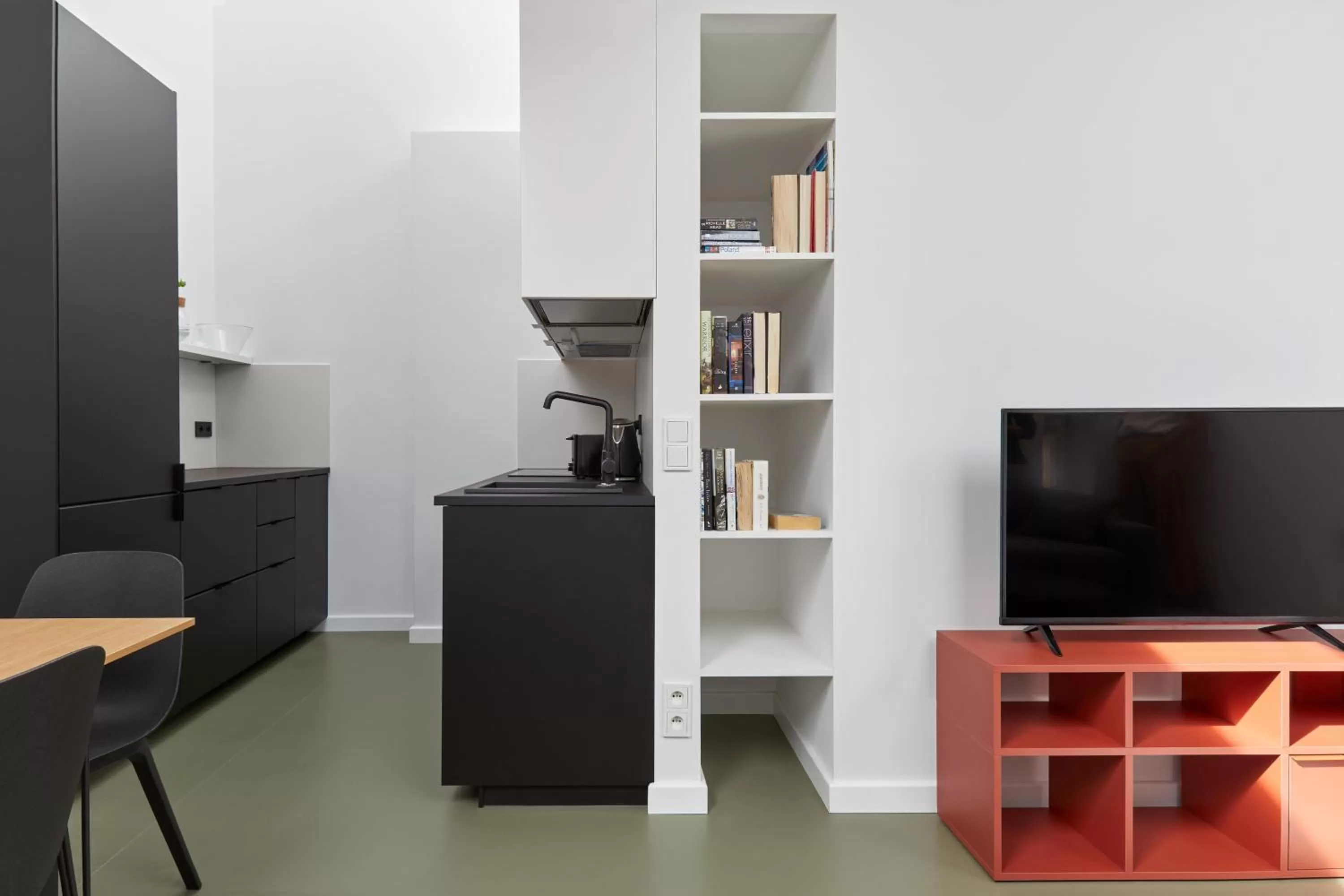 TV and multimedia in PLANTONIA Aparthotel