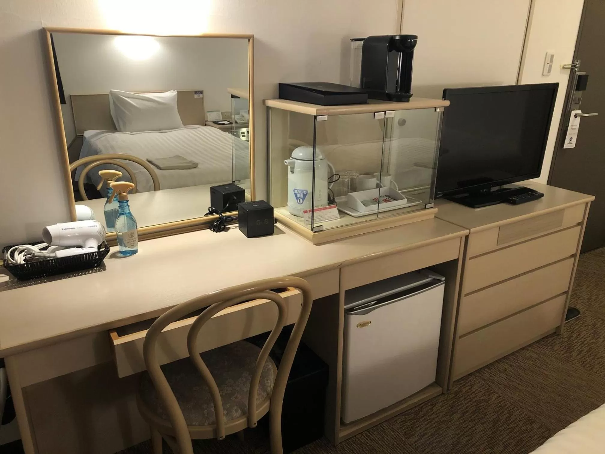 Photo of the whole room in Best Western Osaka Tsukamoto