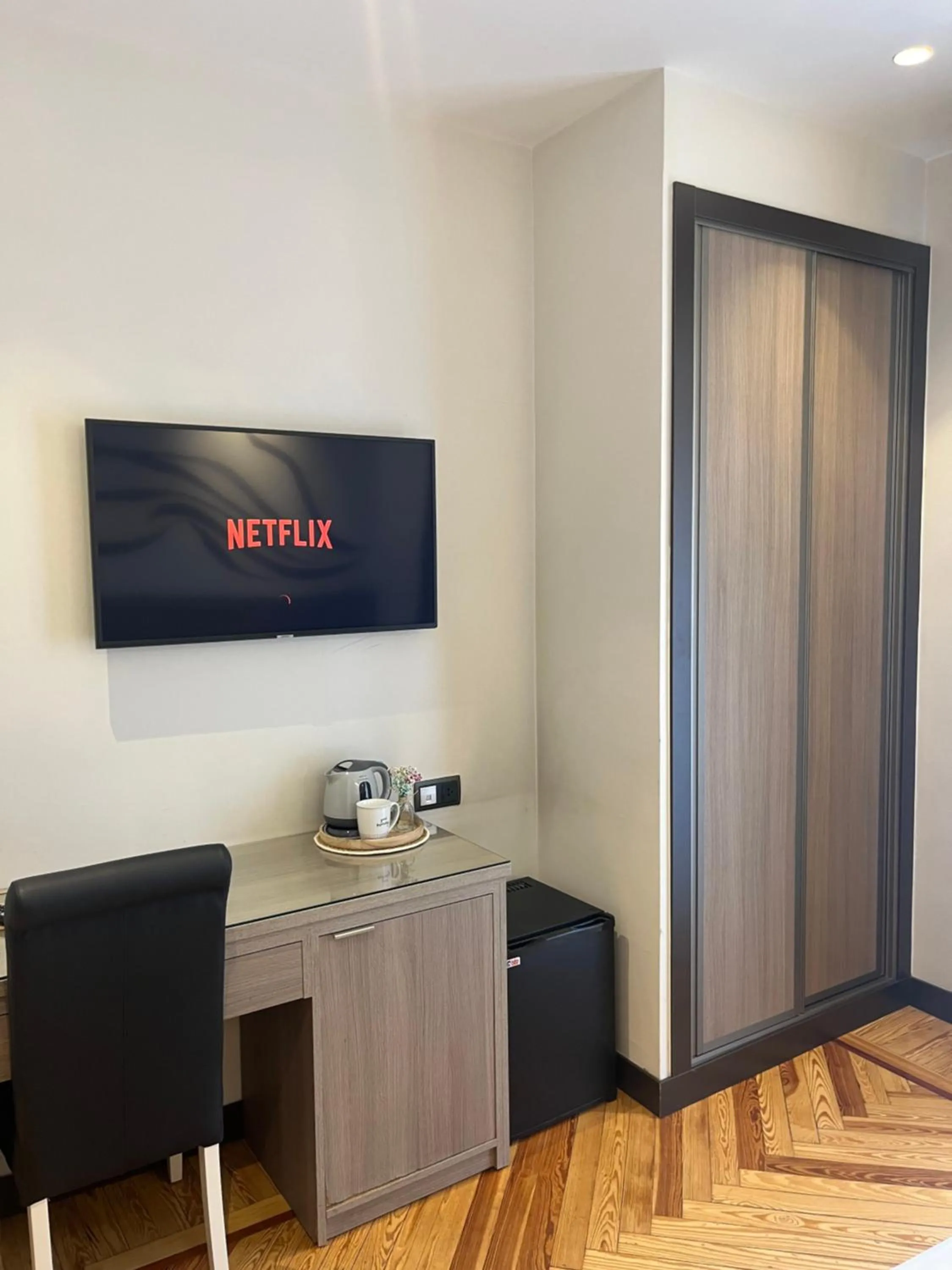 TV and multimedia in Hostal Abadia Madrid