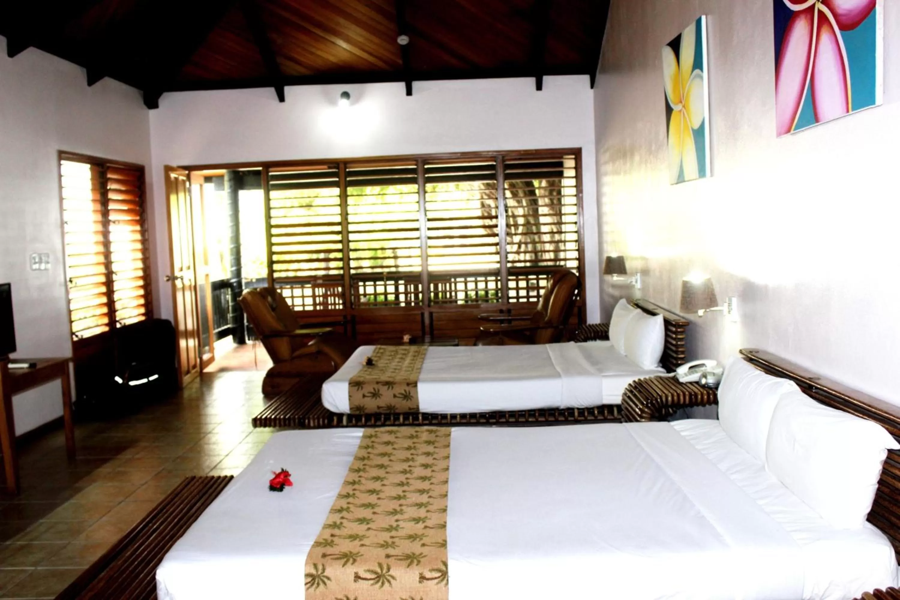 Bed in Anchorage Beach Resort