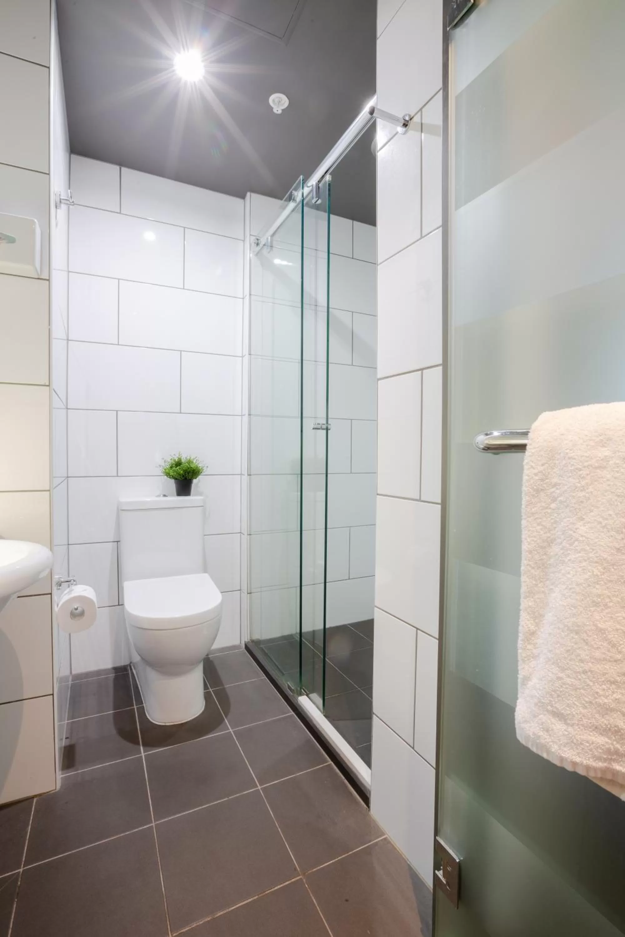 Bathroom in Essence Hotel Carlton