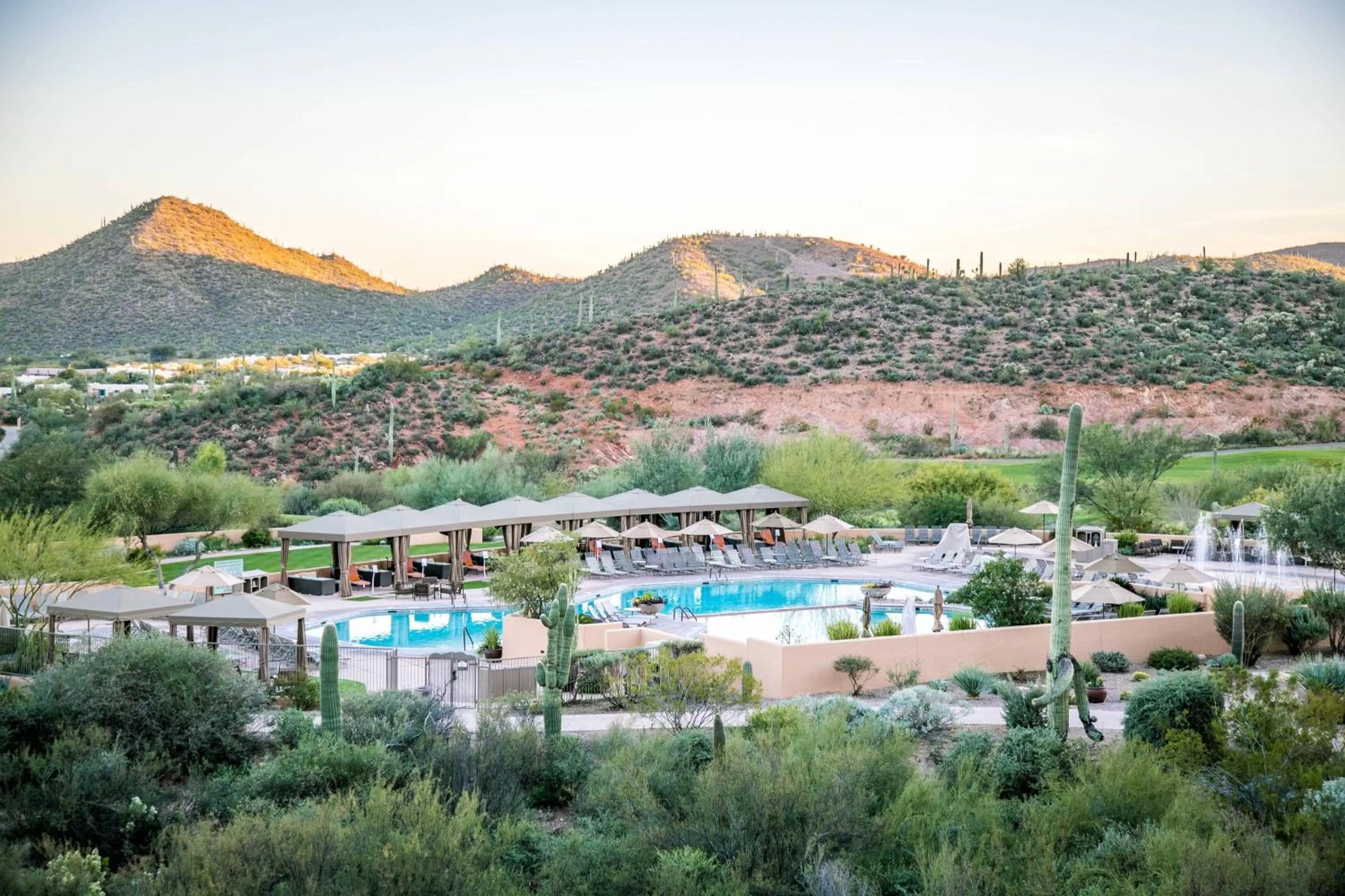 Swimming pool in JW Marriott Tucson Starr Pass Resort