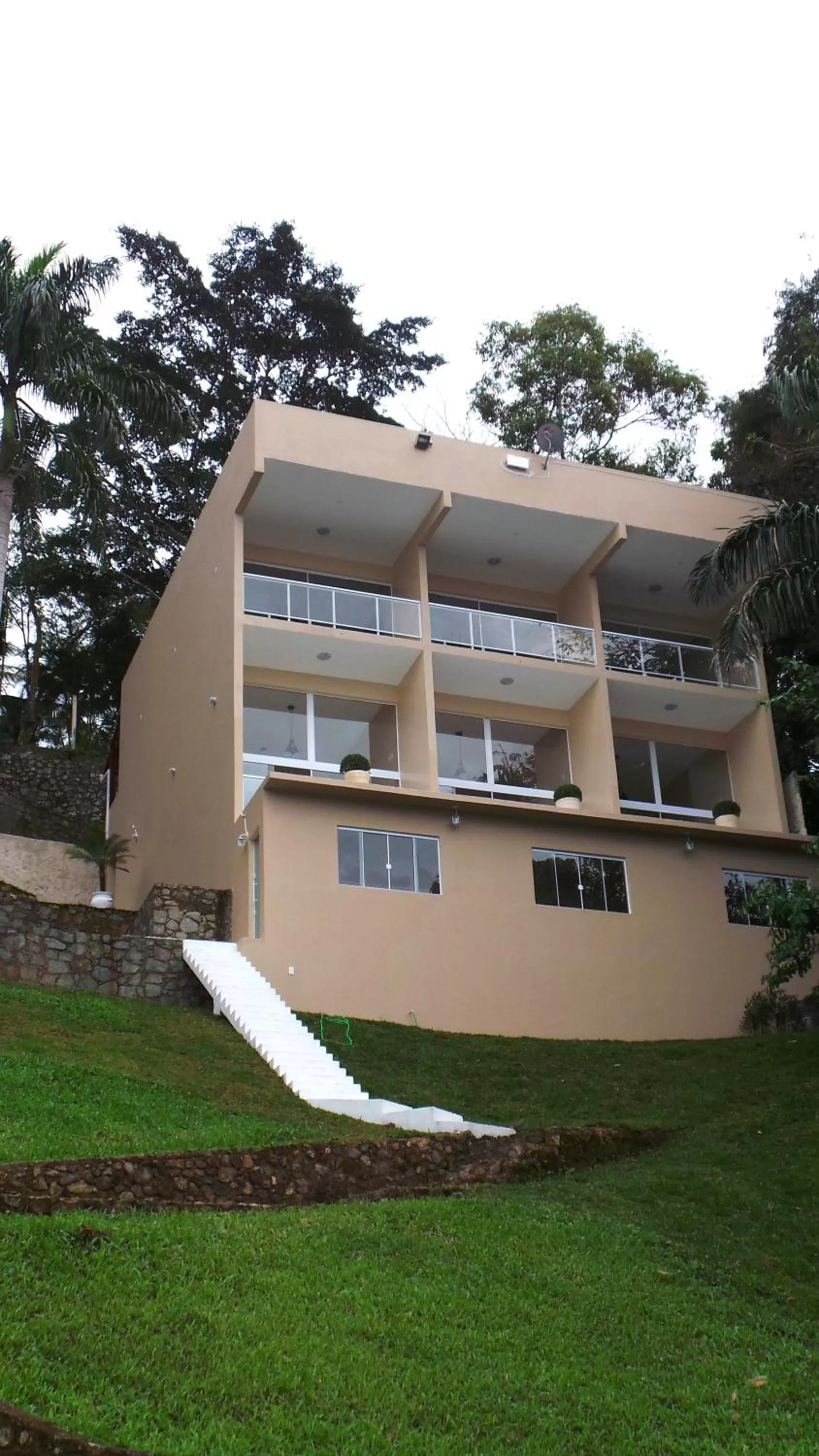 Facade/entrance in Ocean Green Flats