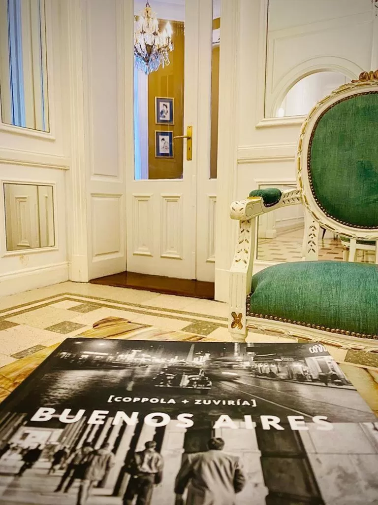 Library in Hotel Chemin