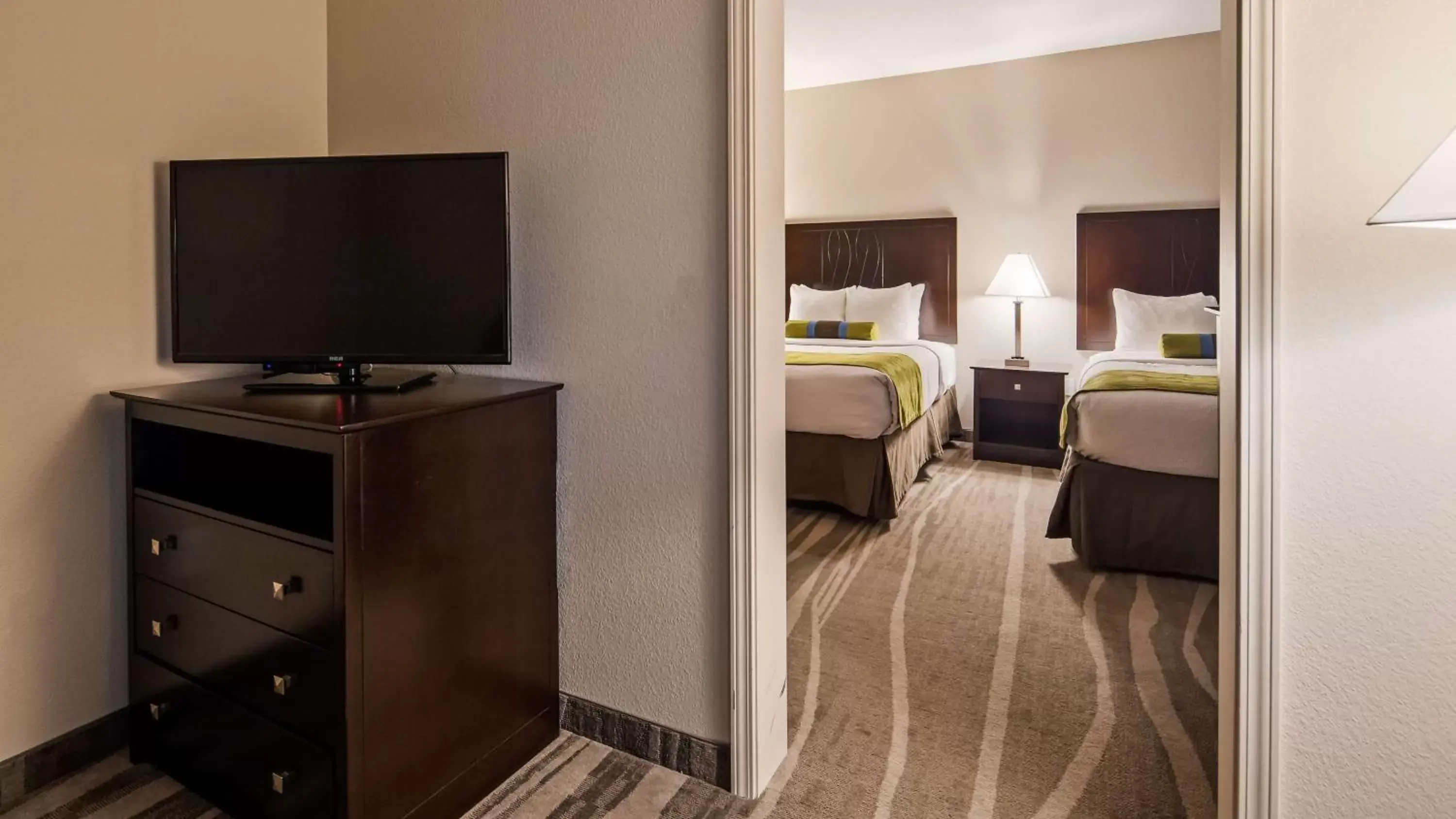 Queen Suite with Two Queen Beds with Kitchenette in Best Western Plus Denver City Hotel & Suites Queen Suite with Two Queen Beds with Kitchenette in Best Western Plus Denver City Hotel & Suites