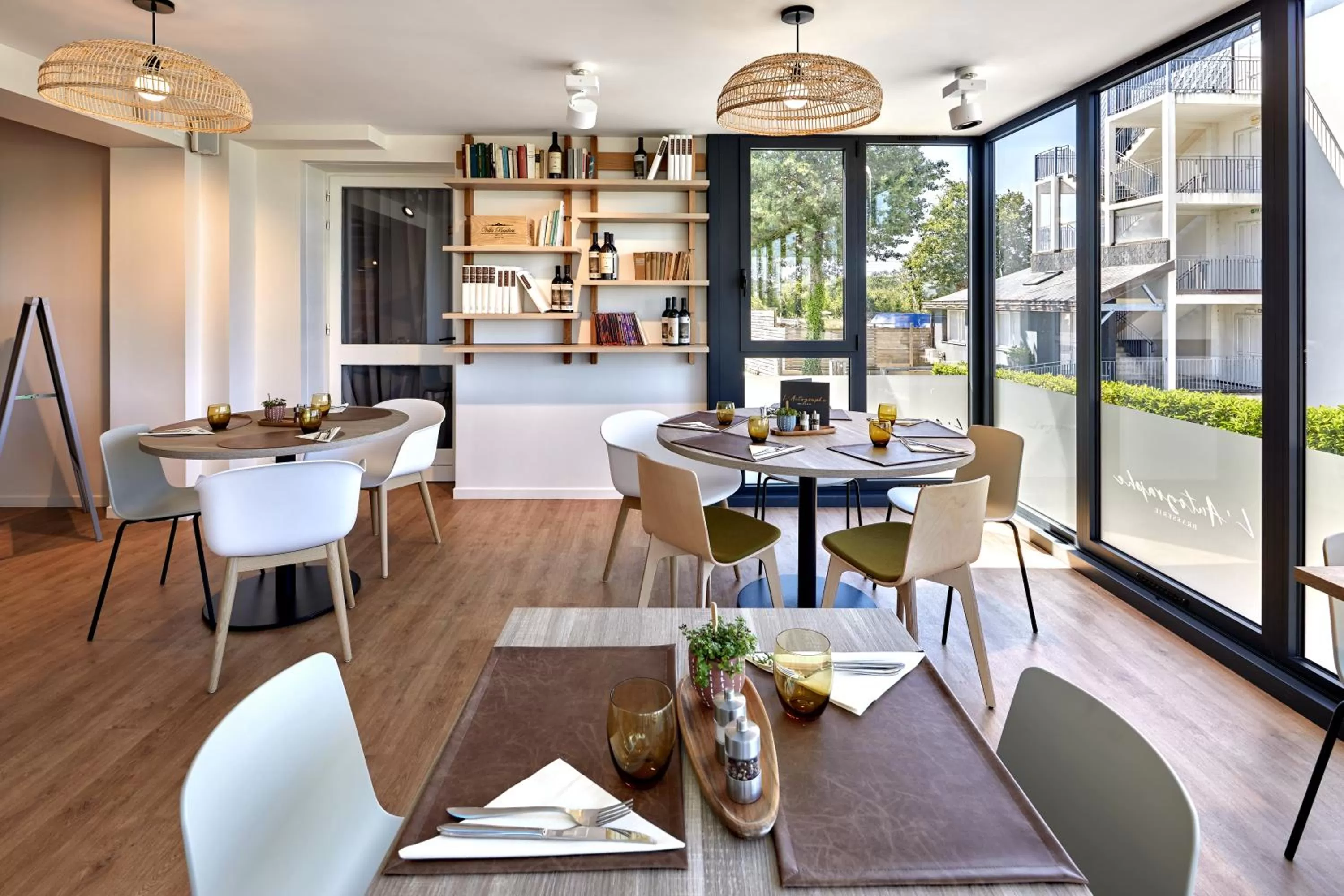 Restaurant/places to eat in ibis La Roche Sur Yon Vendespace