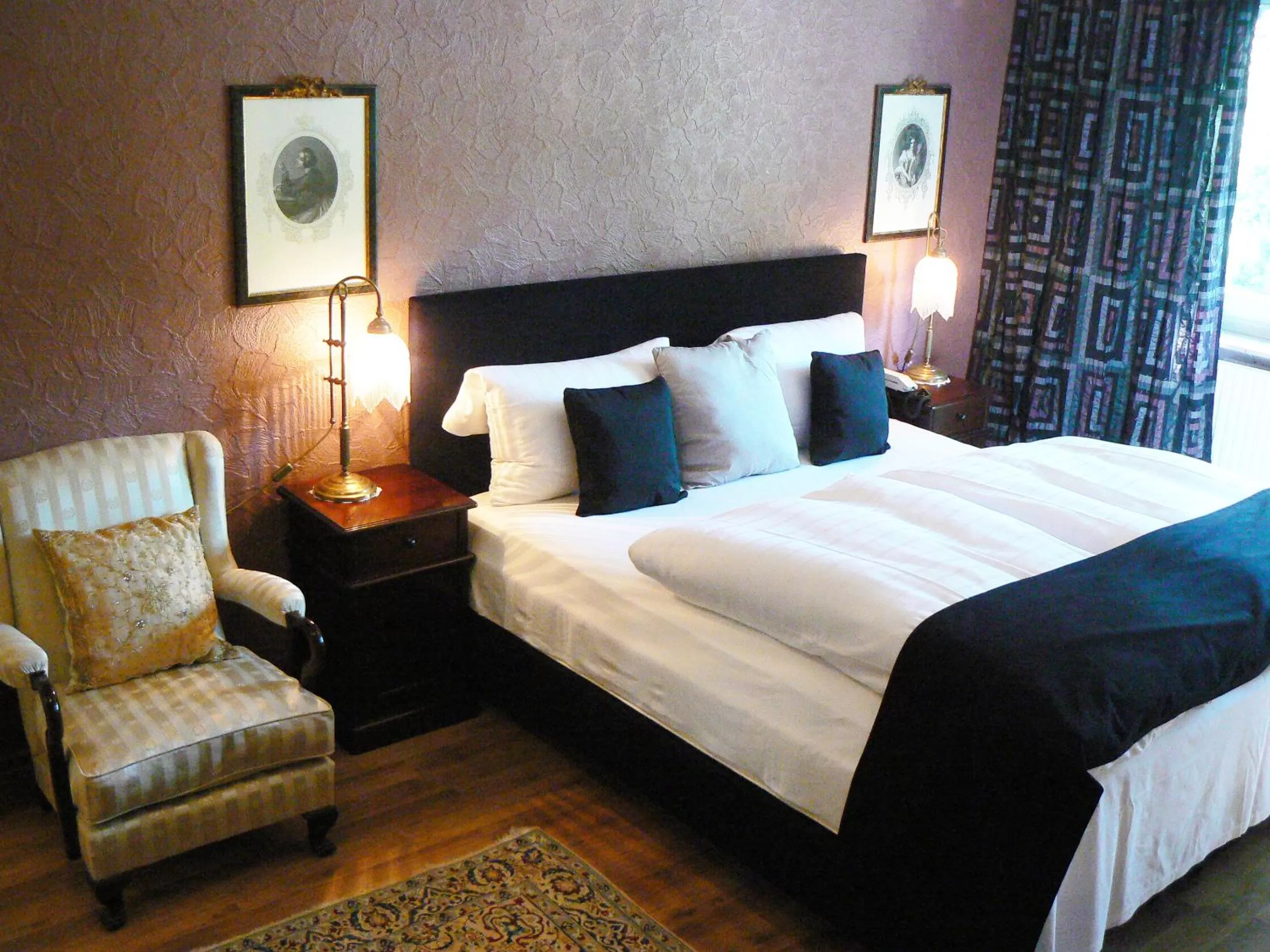 Bed in Waldhotel "Peter aufm Berge"