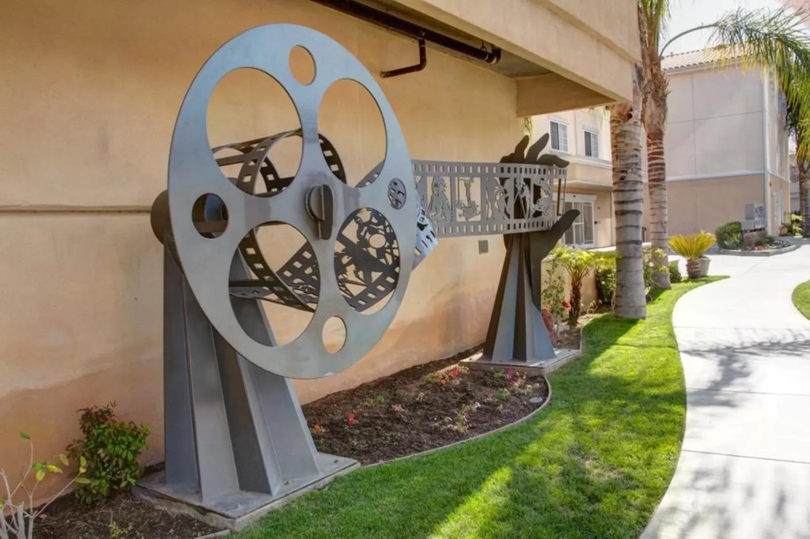 Property building in Best Western Plus Media Center Inn & Suites