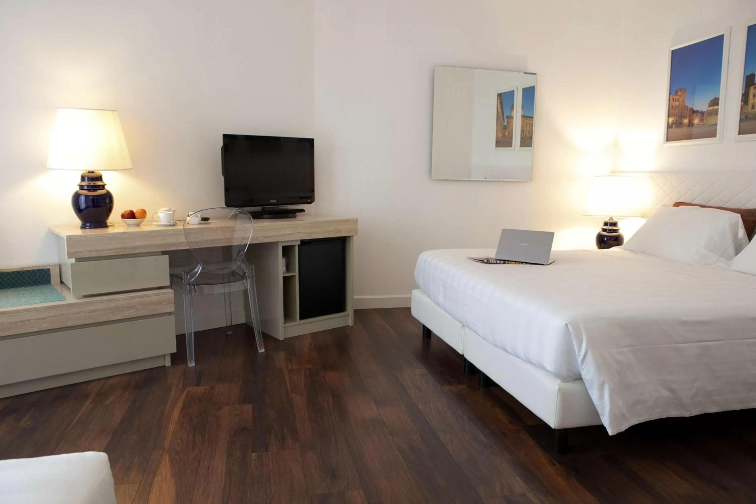 Bedroom, Bed in Etrusco Arezzo Hotel - Sure Hotel Collection by Best Western