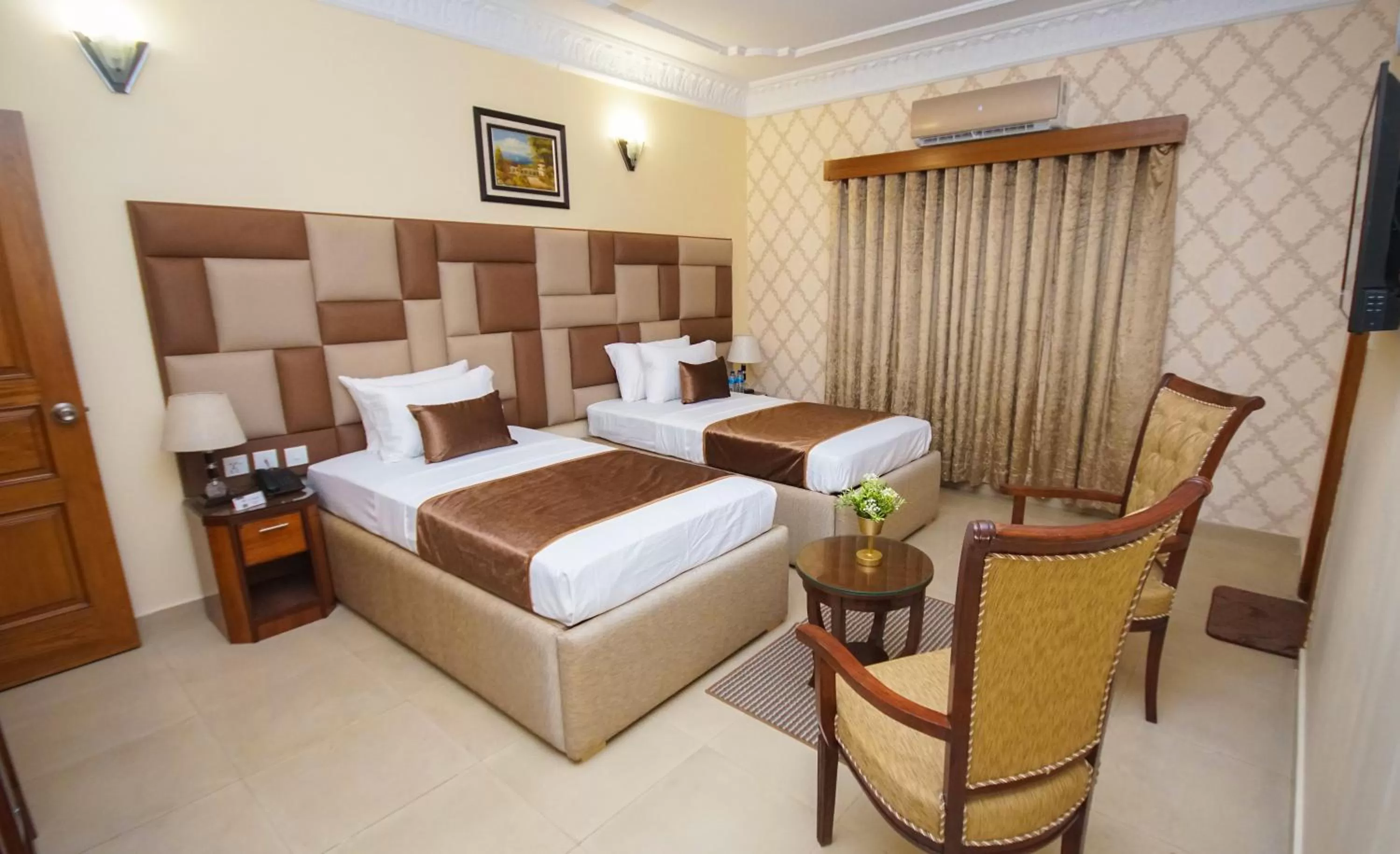 Bed in World Inn Karachi