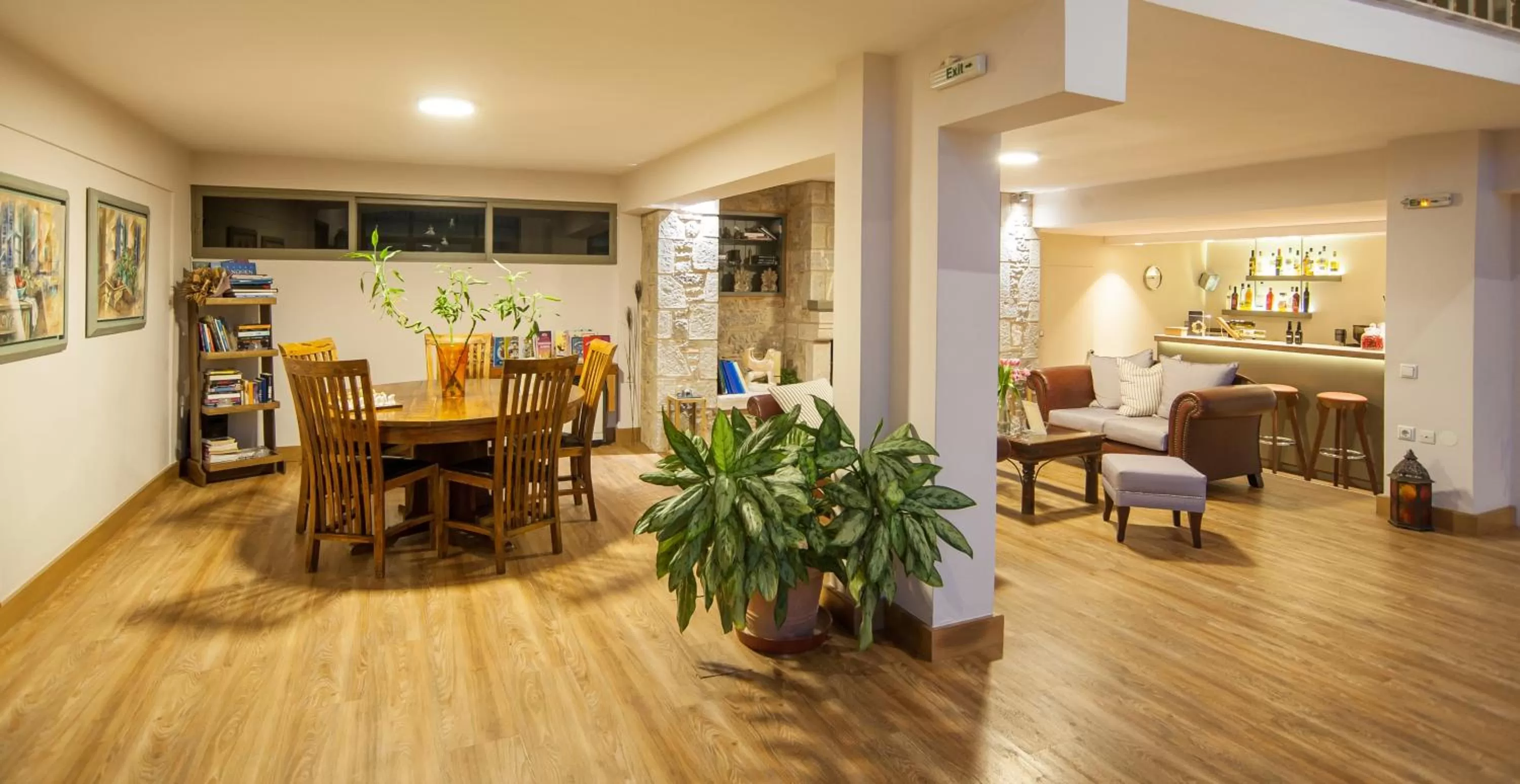 Seating area in Fedriades Delphi Hotel