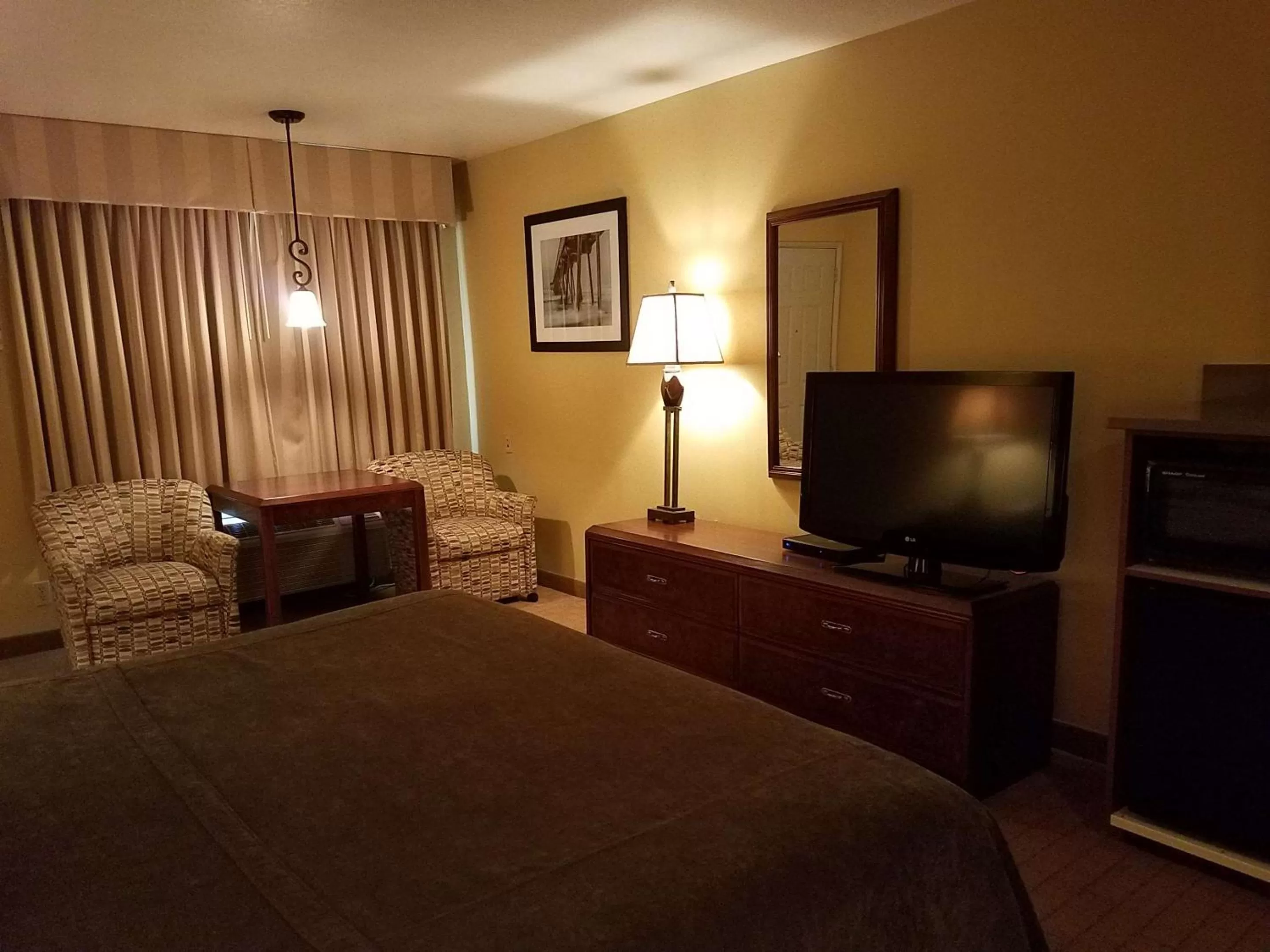 Photo of the whole room, Bed in Best Western Salbasgeon Inn & Suites