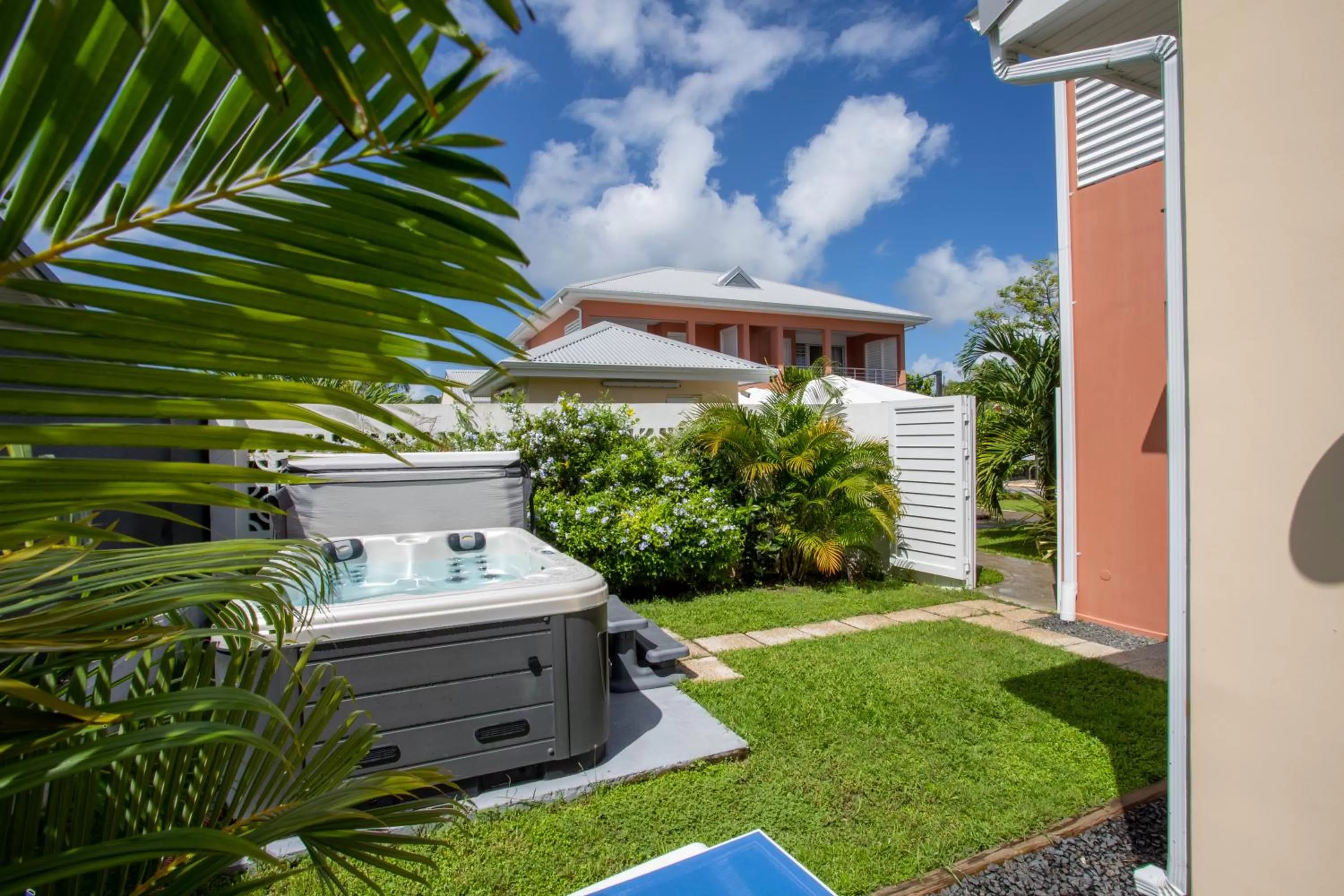 Garden in Hôtel Guadeloupe Palm Suites