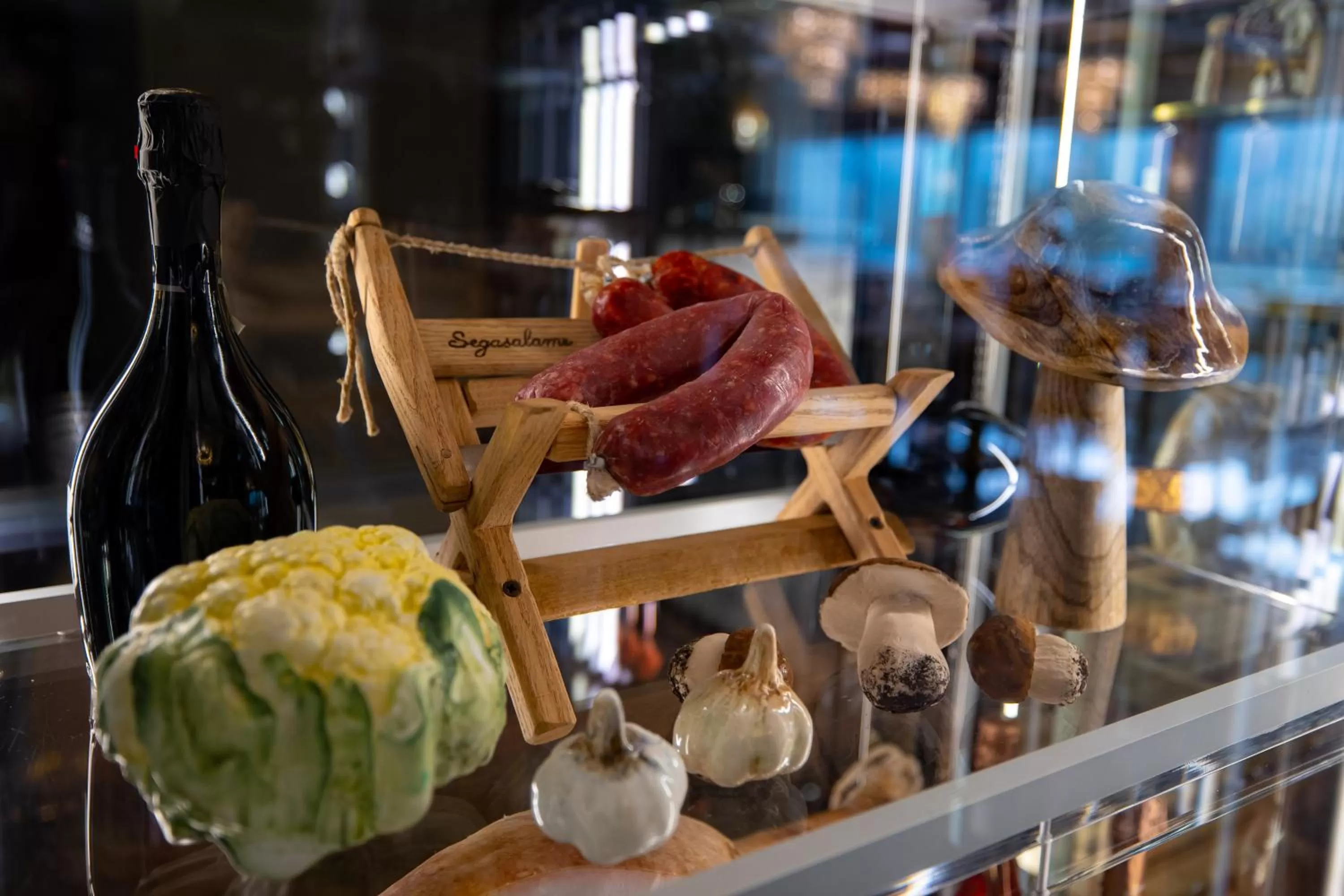 Restaurant/places to eat in Hotel Belmont