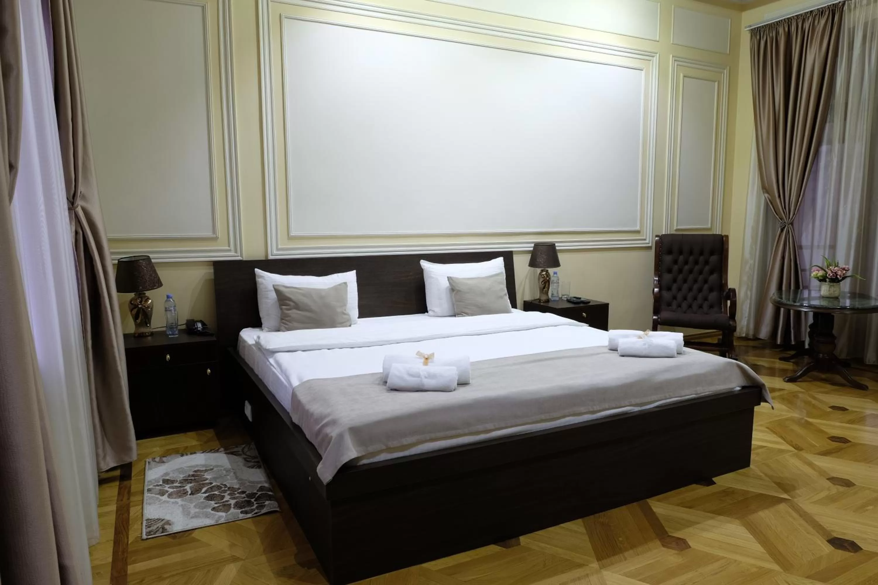 Photo of the whole room, Bed in S&L Boutique Hotel