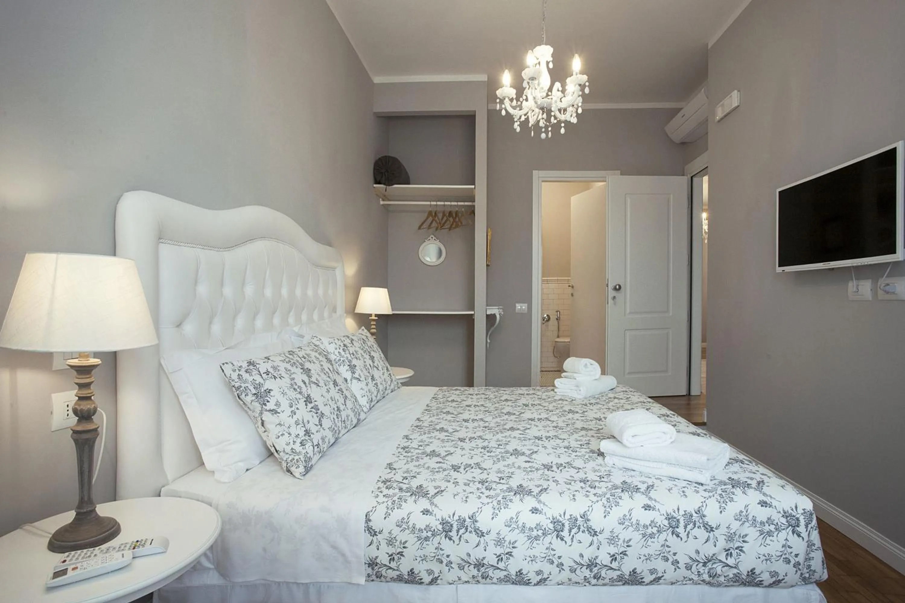 Photo of the whole room, Bed in B&B La Nannina