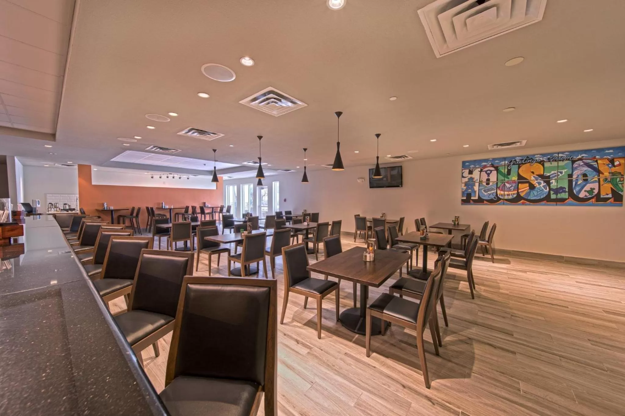 Lounge or bar in Holiday Inn Houston West - Westway Park by IHG