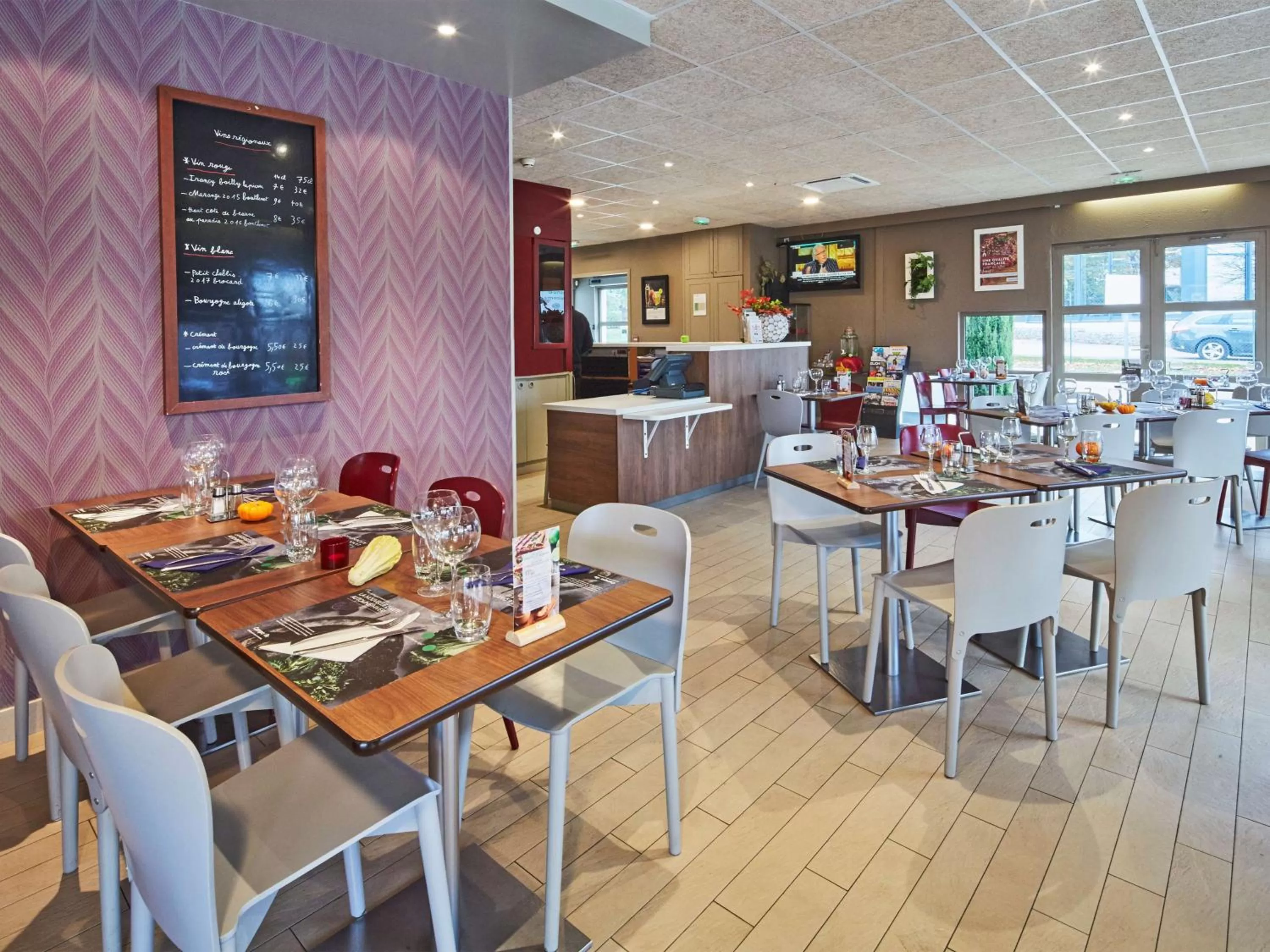 Restaurant/places to eat in Campanile Dijon Nord - Toison D'or