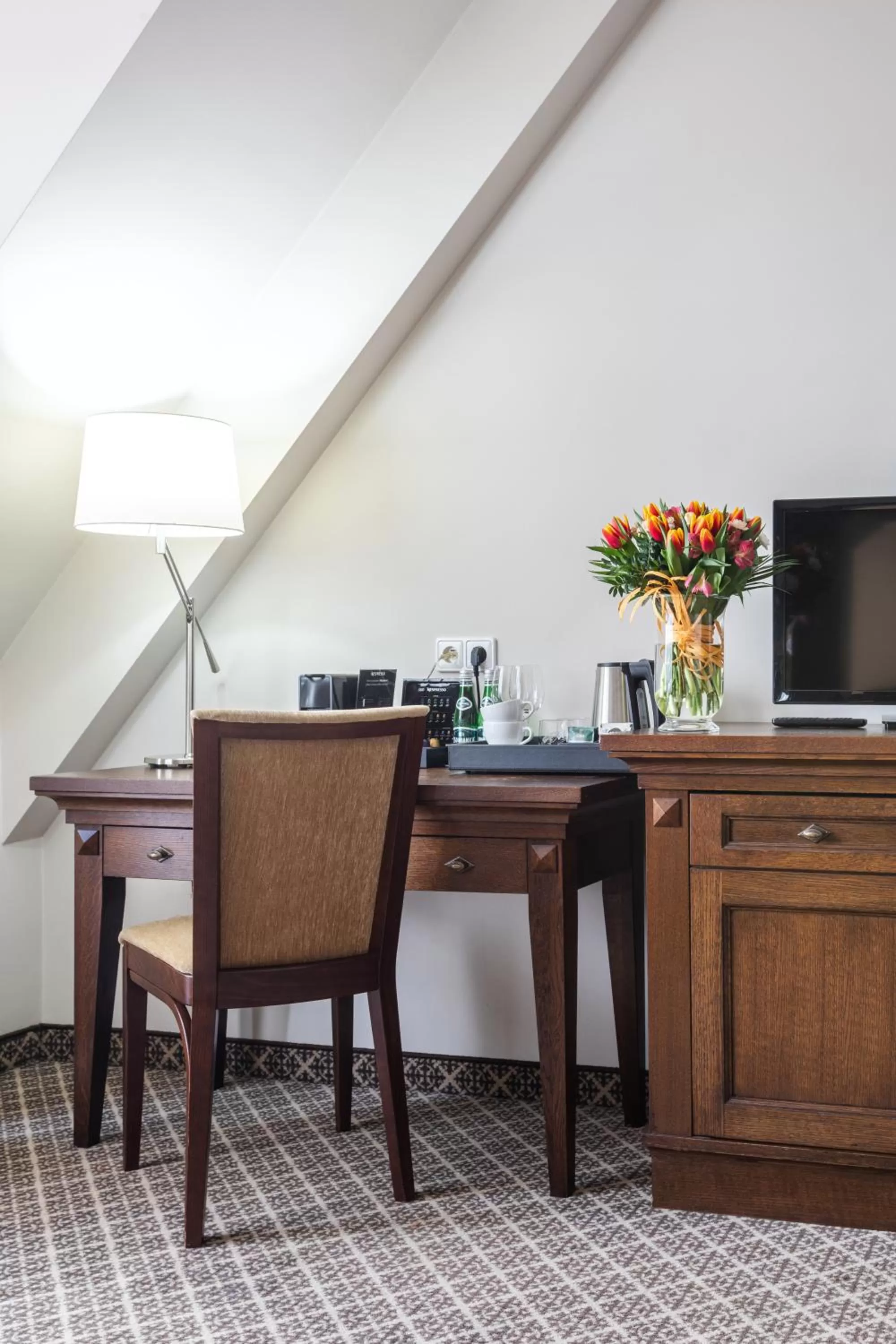 TV and multimedia in Hotel Crocus