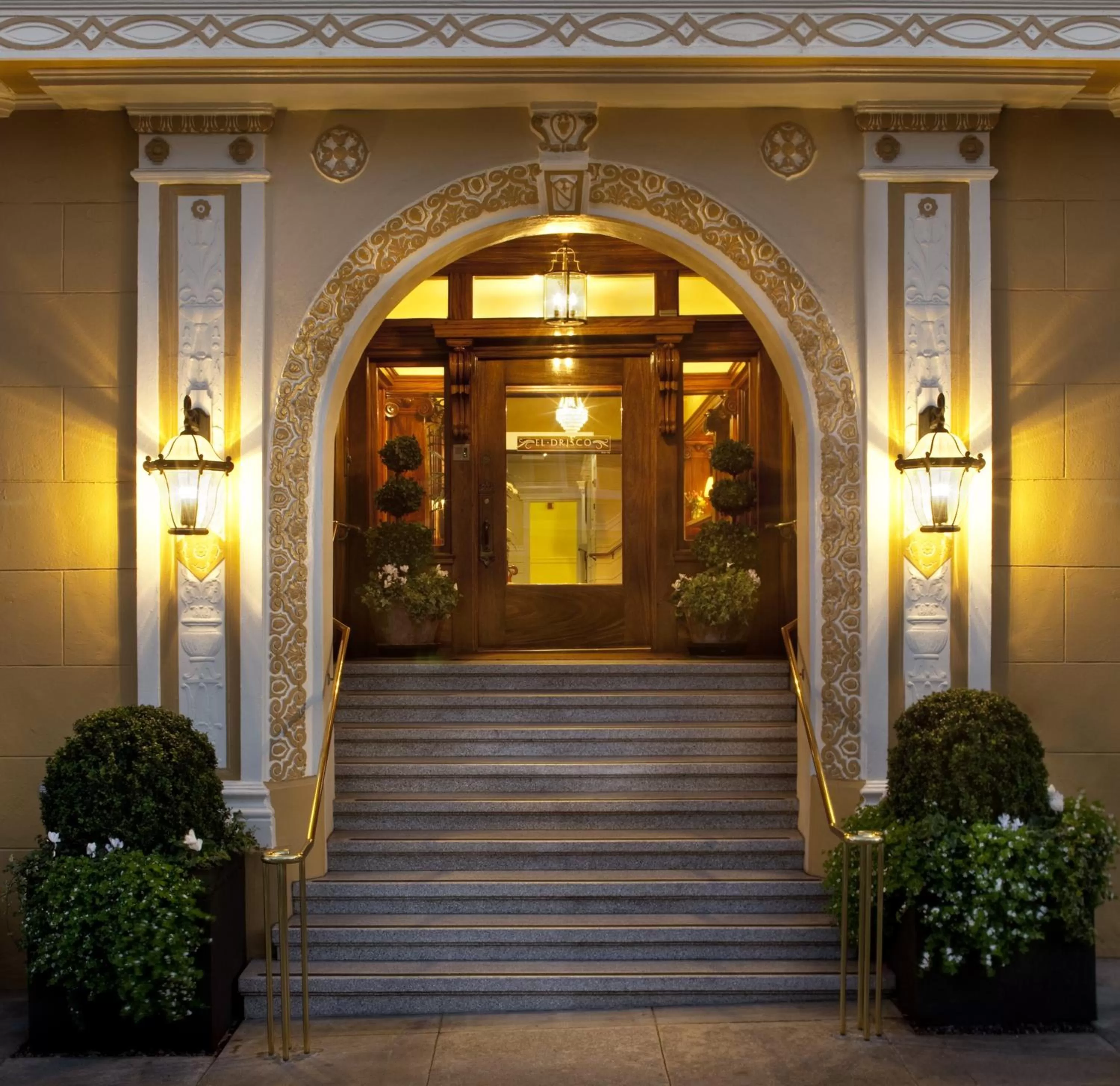 Facade/entrance in Hotel Drisco