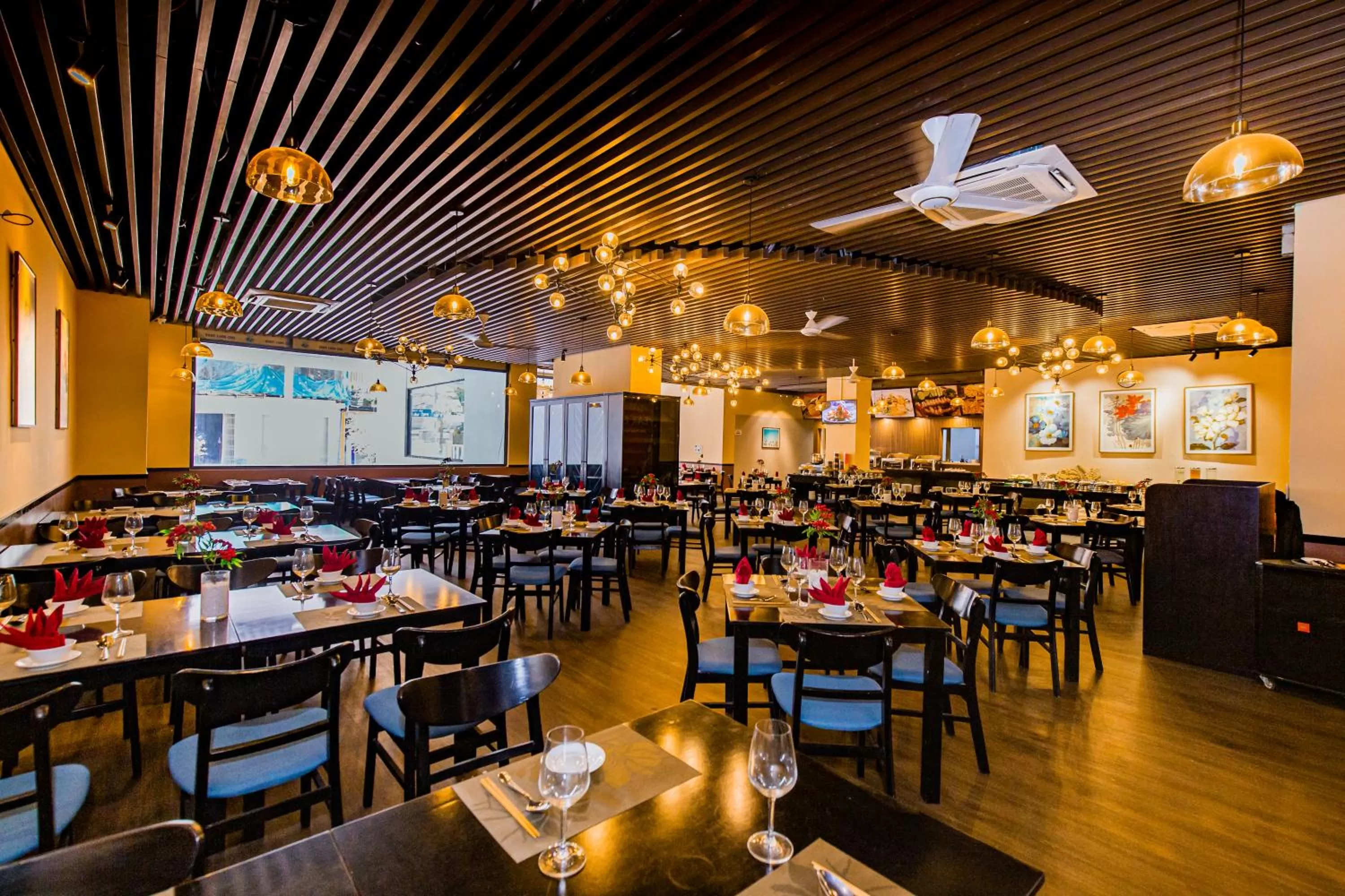 Buffet breakfast, Restaurant/Places to Eat in Paralia Hotel Nha Trang