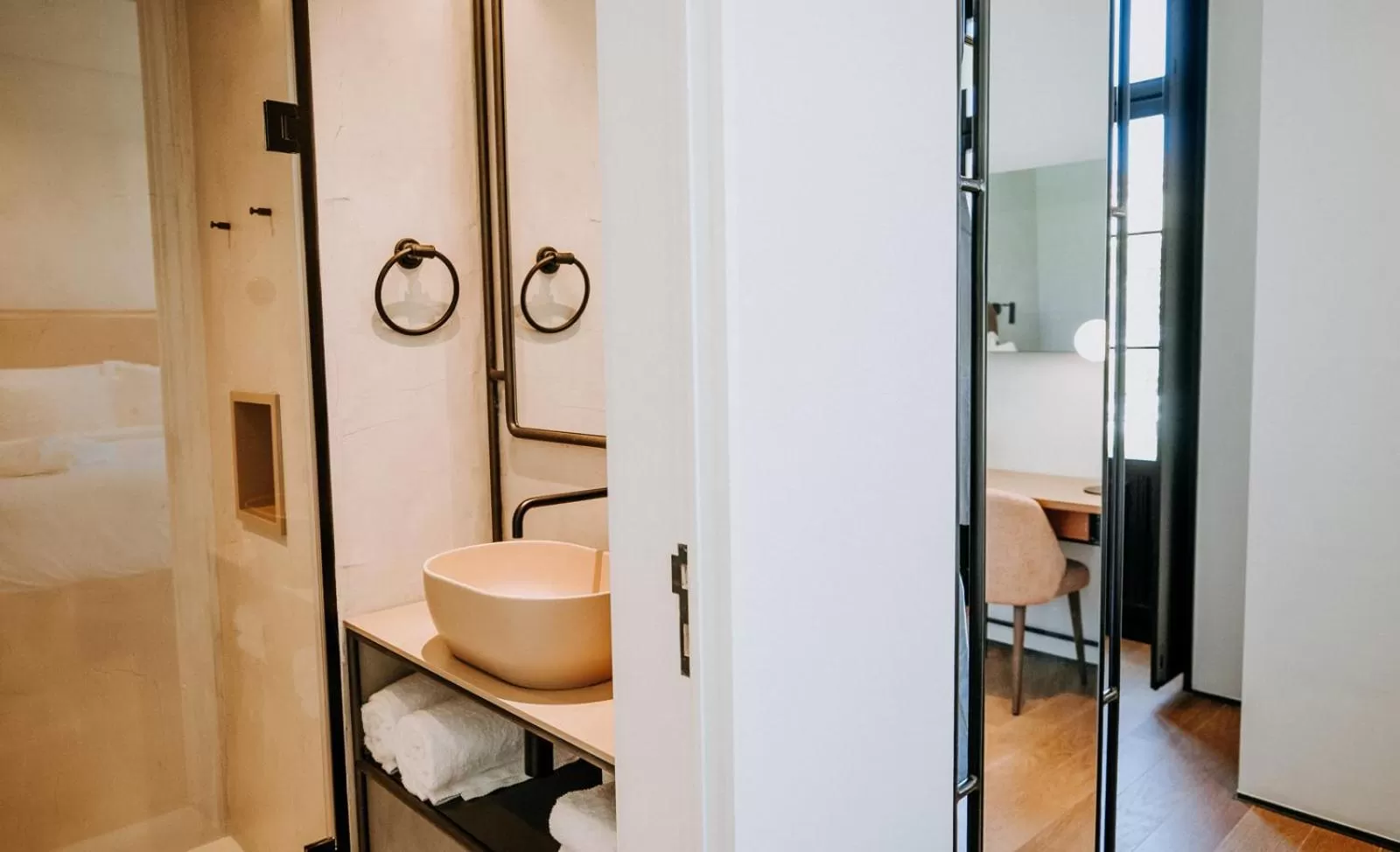 Toilet in Exmo Hotel by Olivia