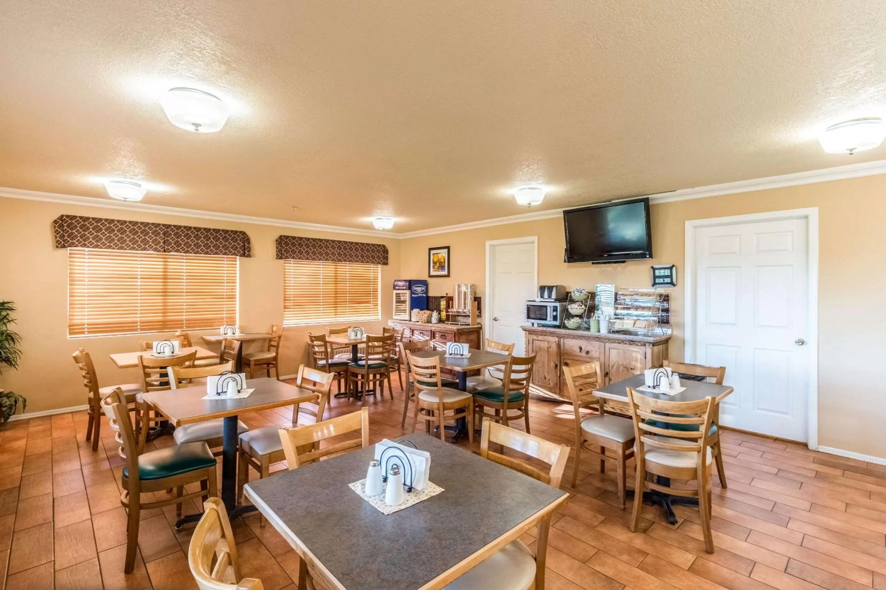 Restaurant/places to eat in Quality Inn Casa Grande I-10