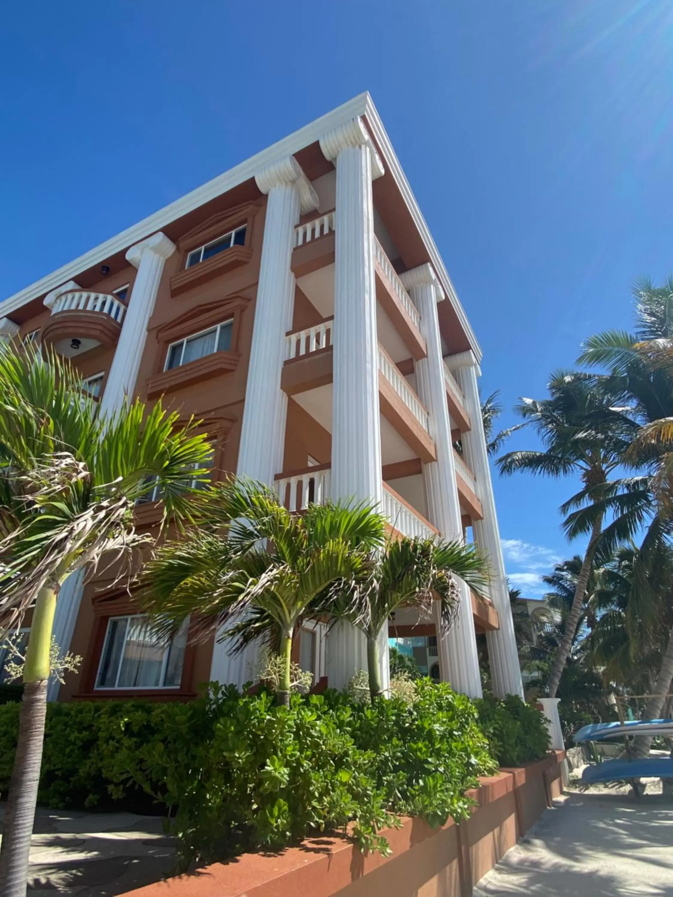 Property building in Lighthouse Beach Villas