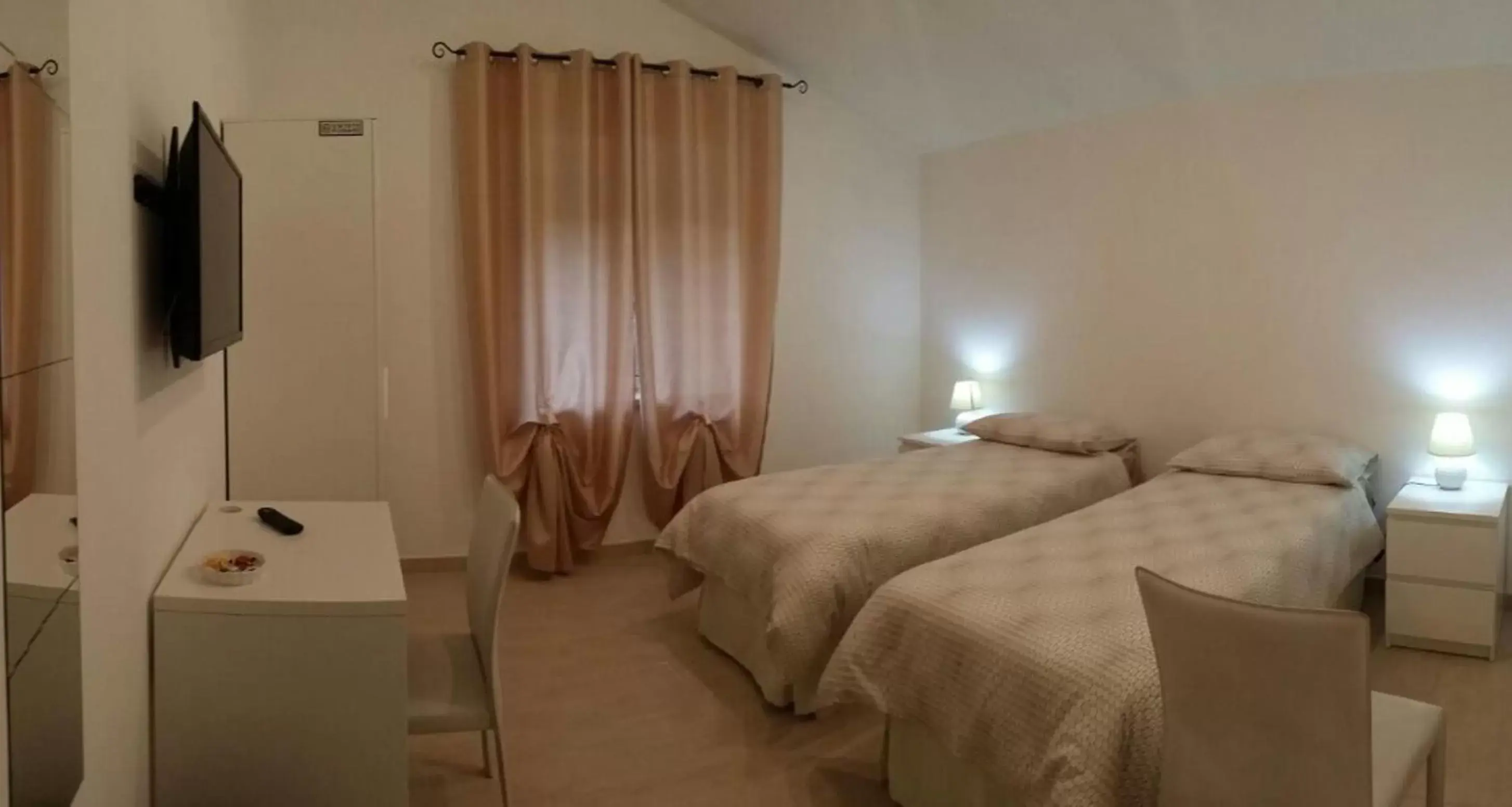 King Room with Garden View - single occupancy in B&B Pian del Lago King Room with Garden View - single occupancy in B&B Pian del Lago