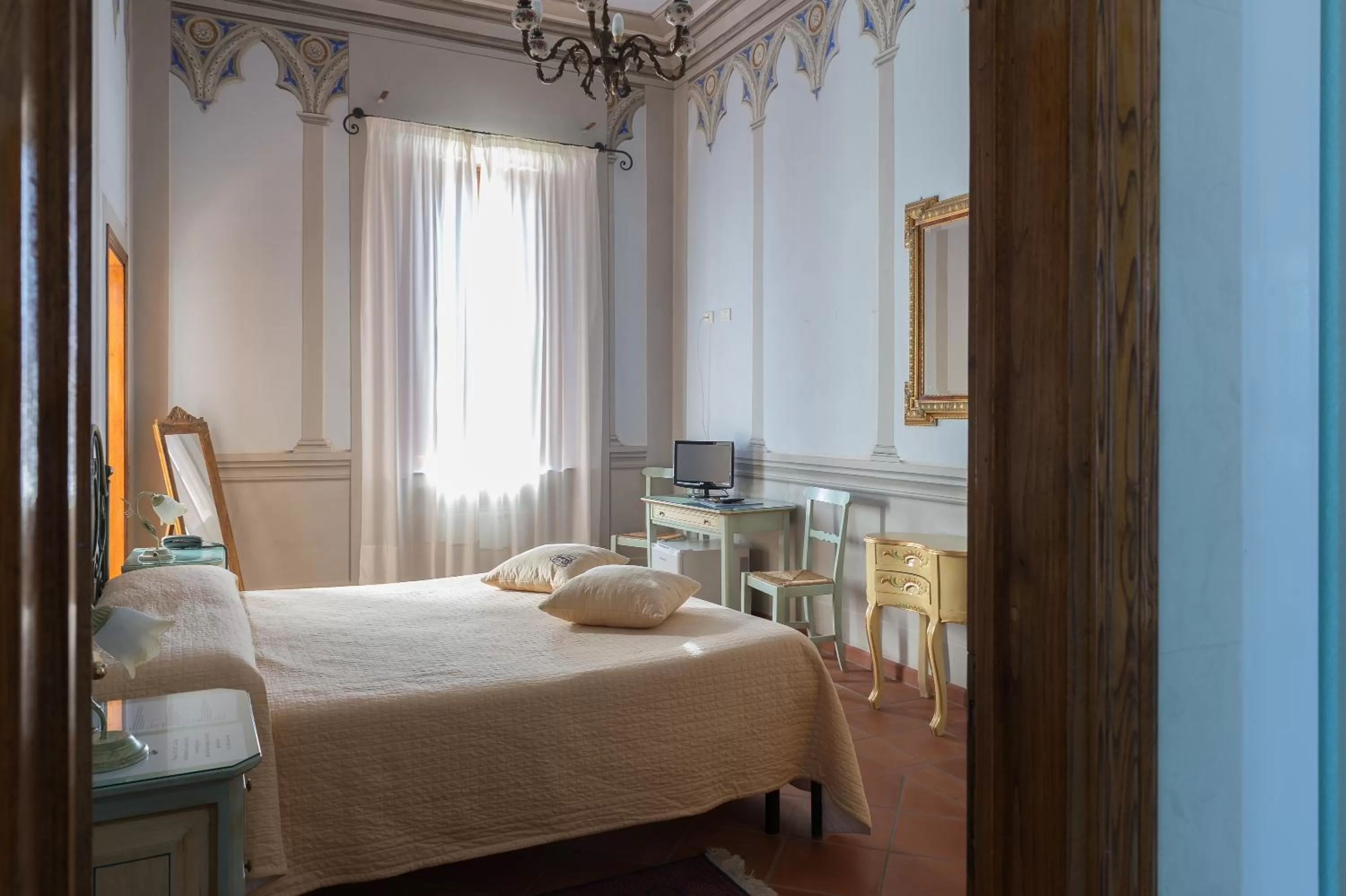 Photo of the whole room, Bed in Hotel Villa Cheli