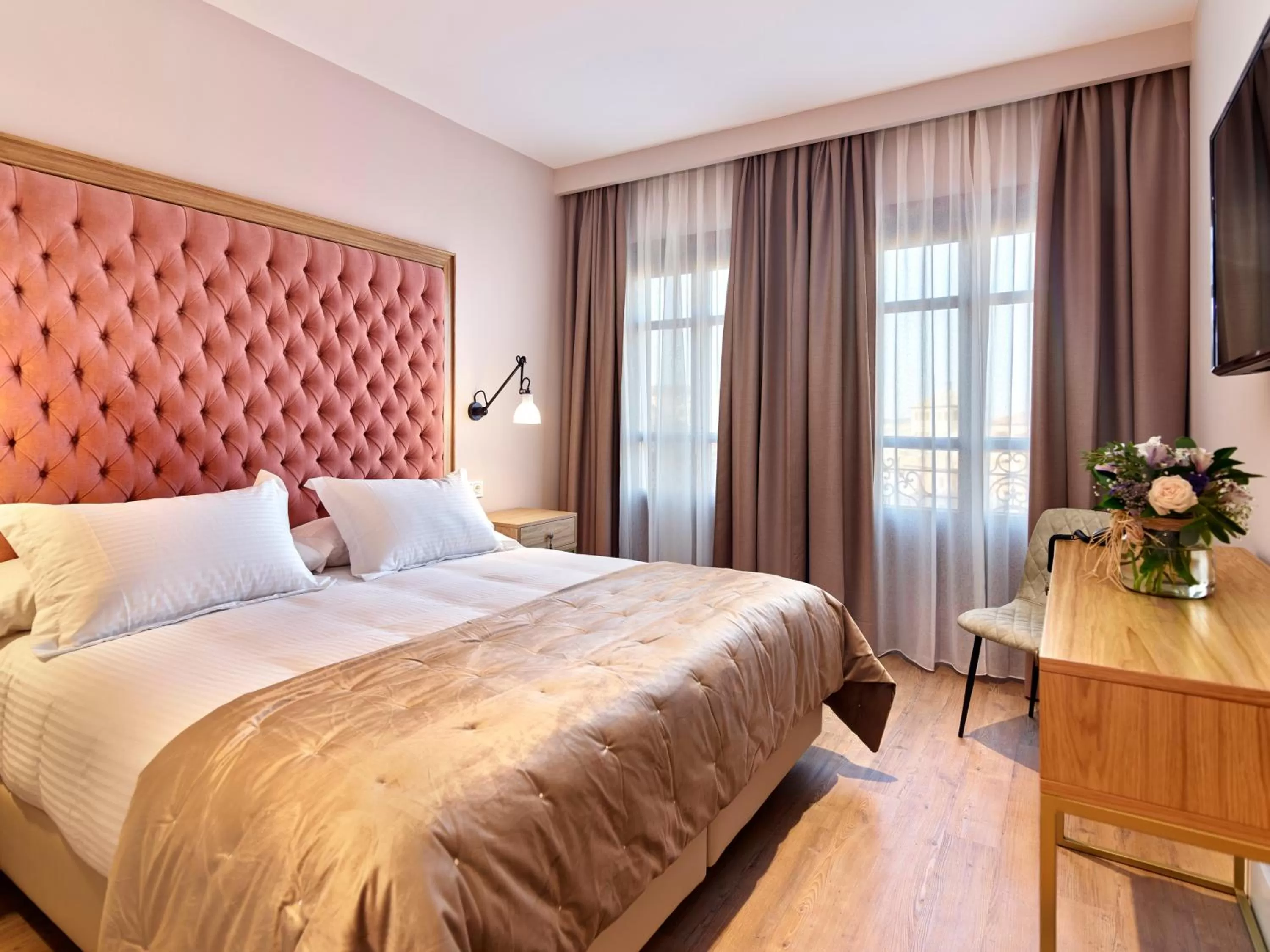 Balcony/Terrace, Bed in Hotel Boutique ADOLFO