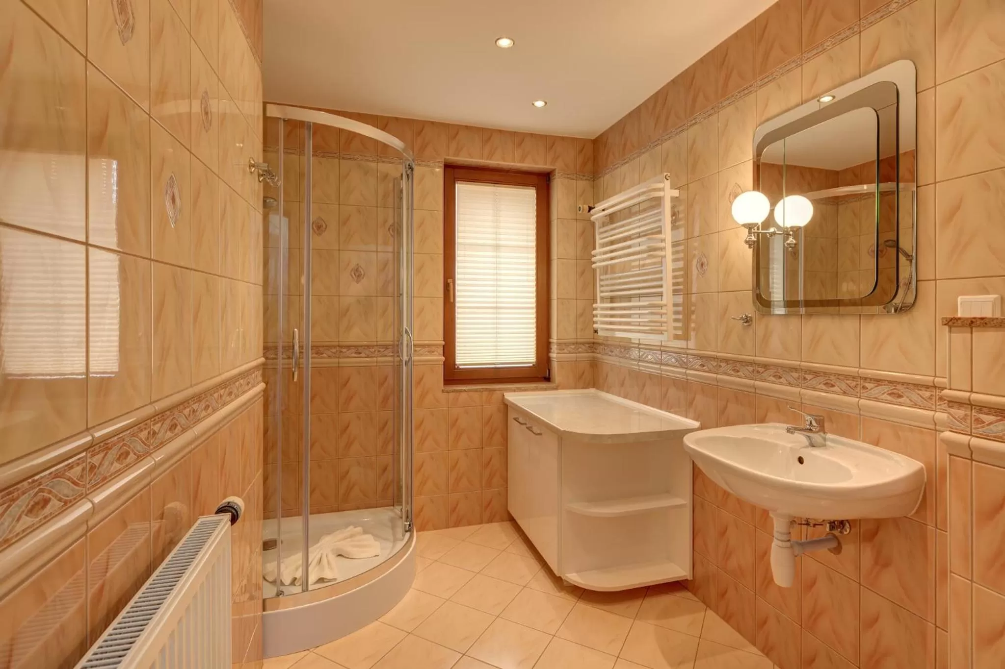 Property building in Willa Drako