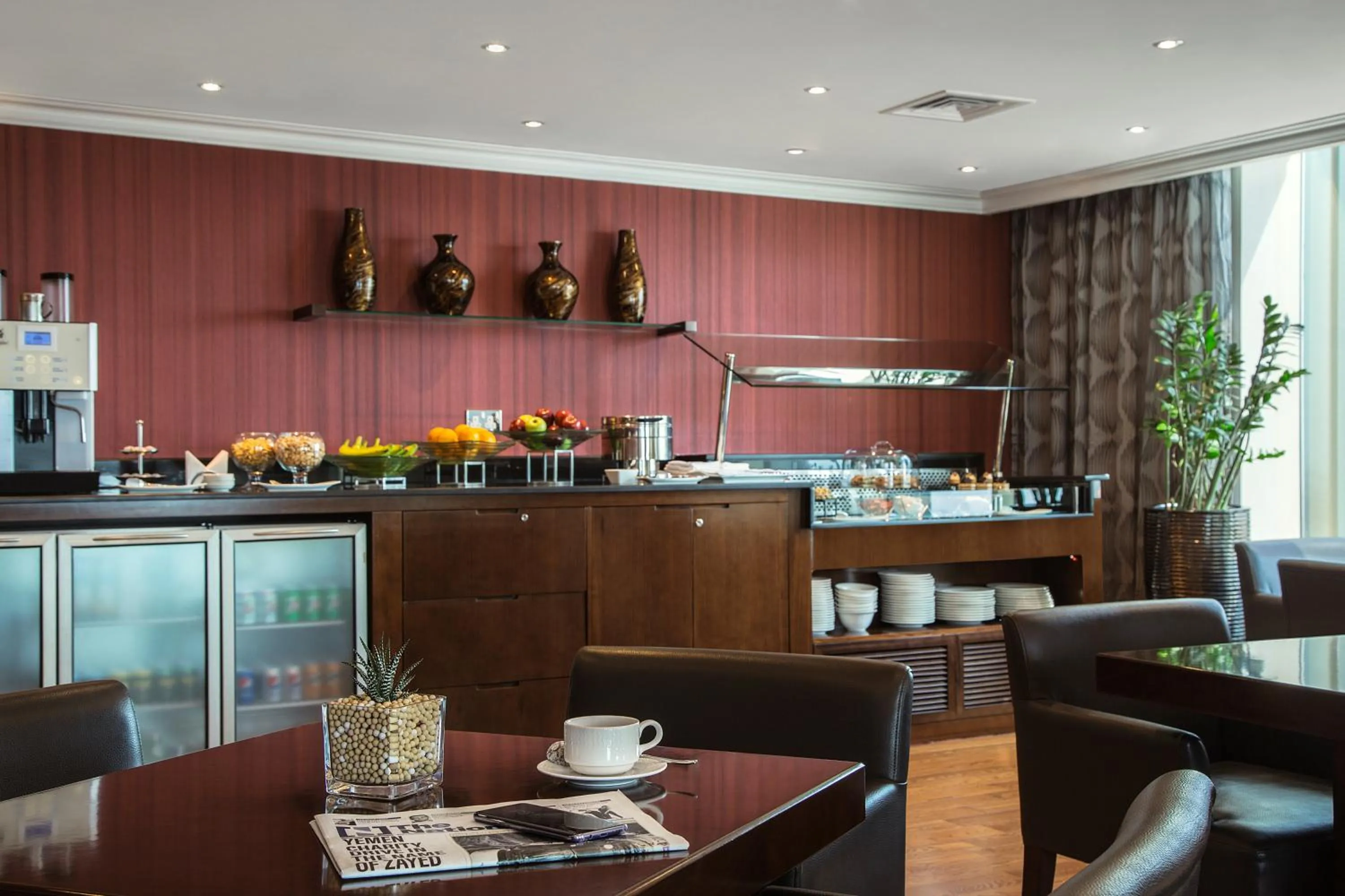 Restaurant/places to eat in Towers Rotana - Dubai