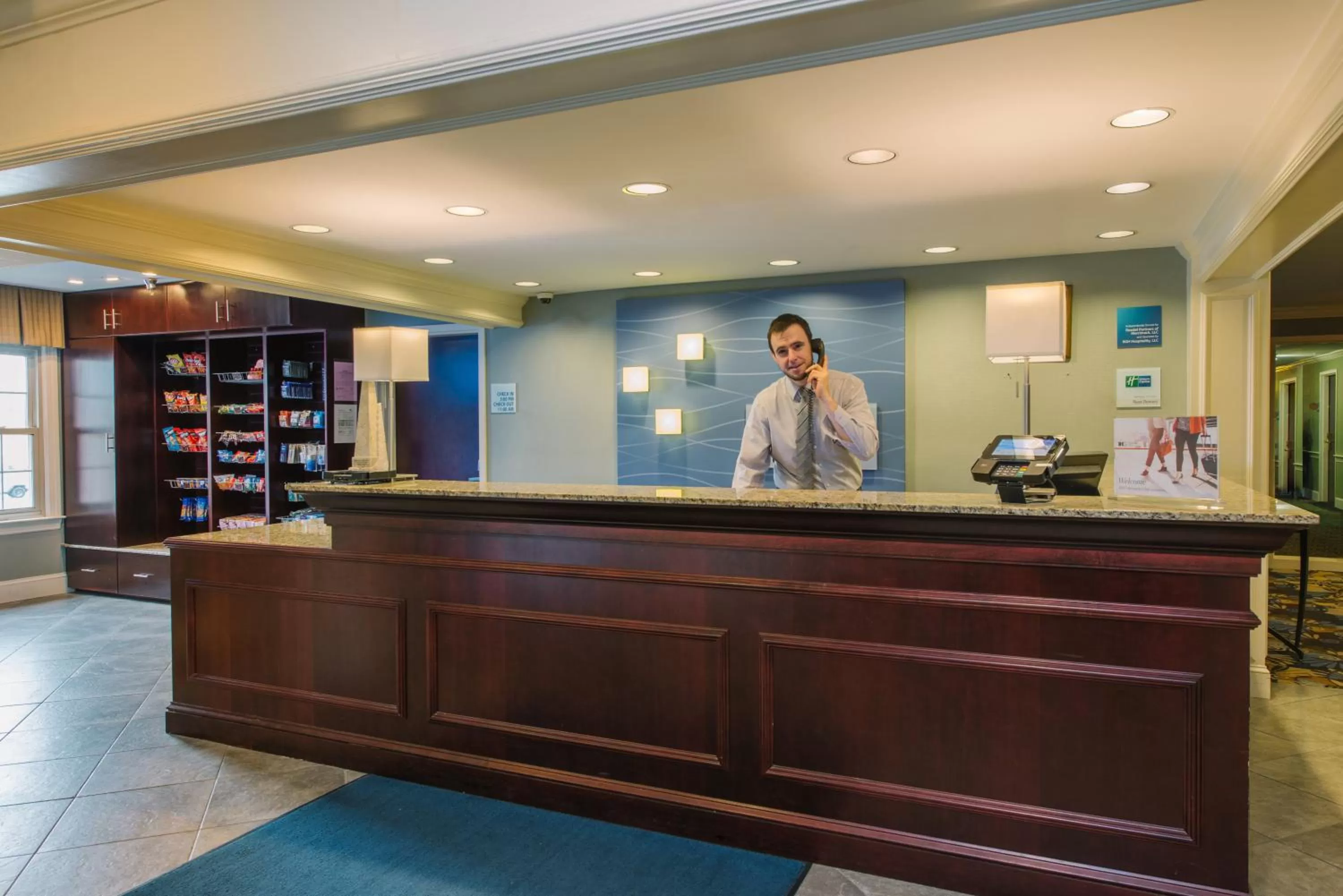 Lobby or reception in Holiday Inn Express and Suites Merrimack by IHG