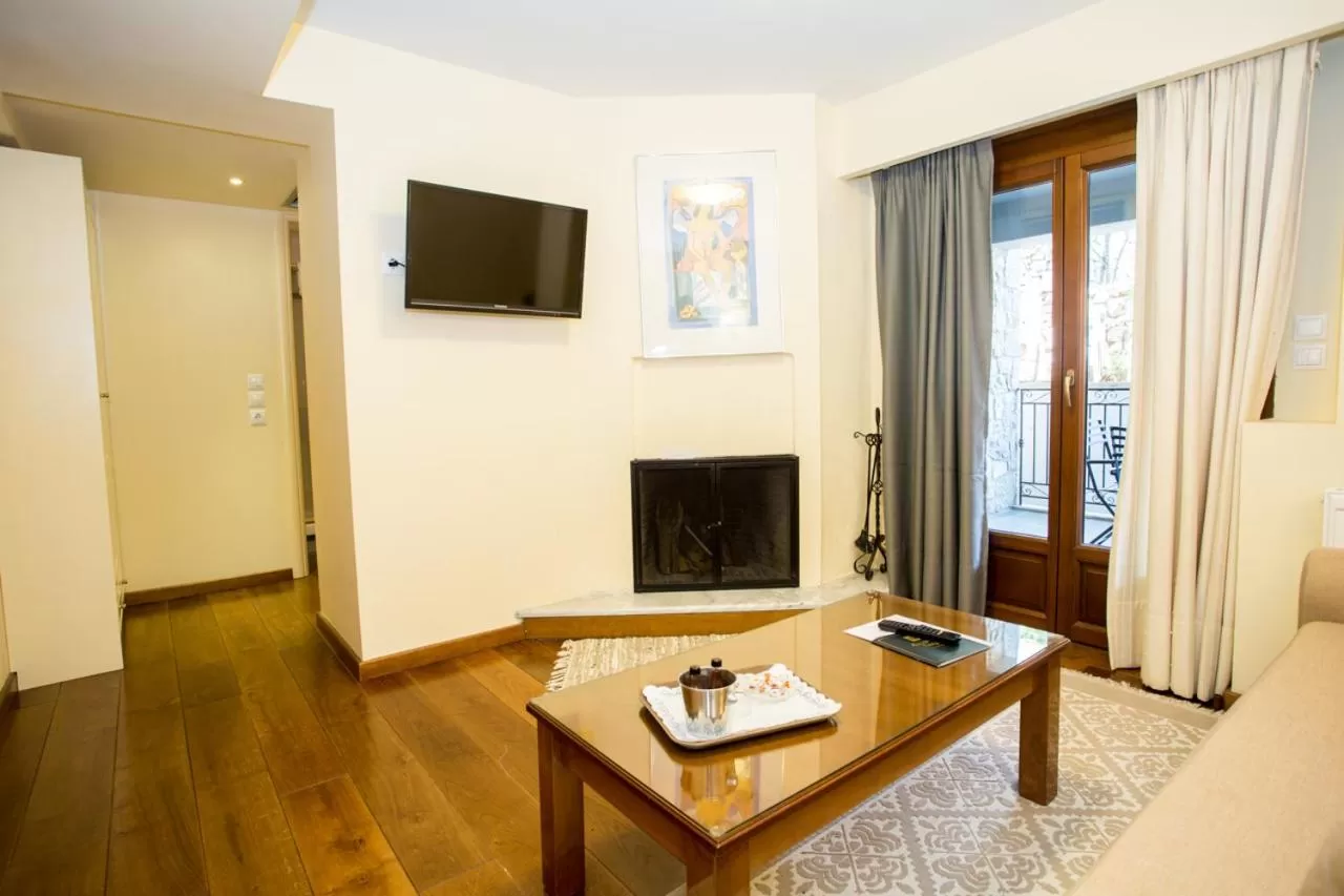 Ellinon Thea Arachova