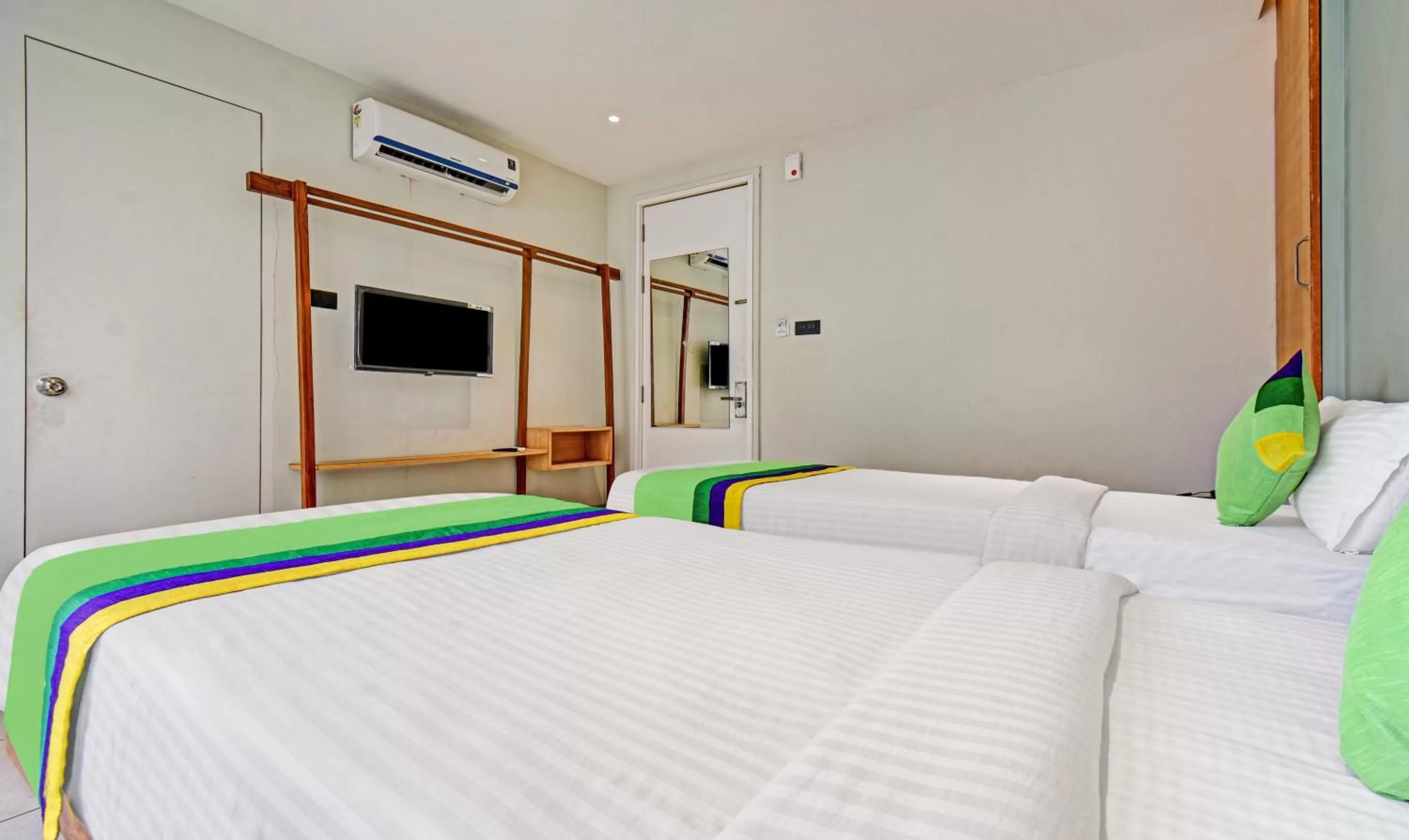 Bedroom, Bed in Treebo Aroma Executive