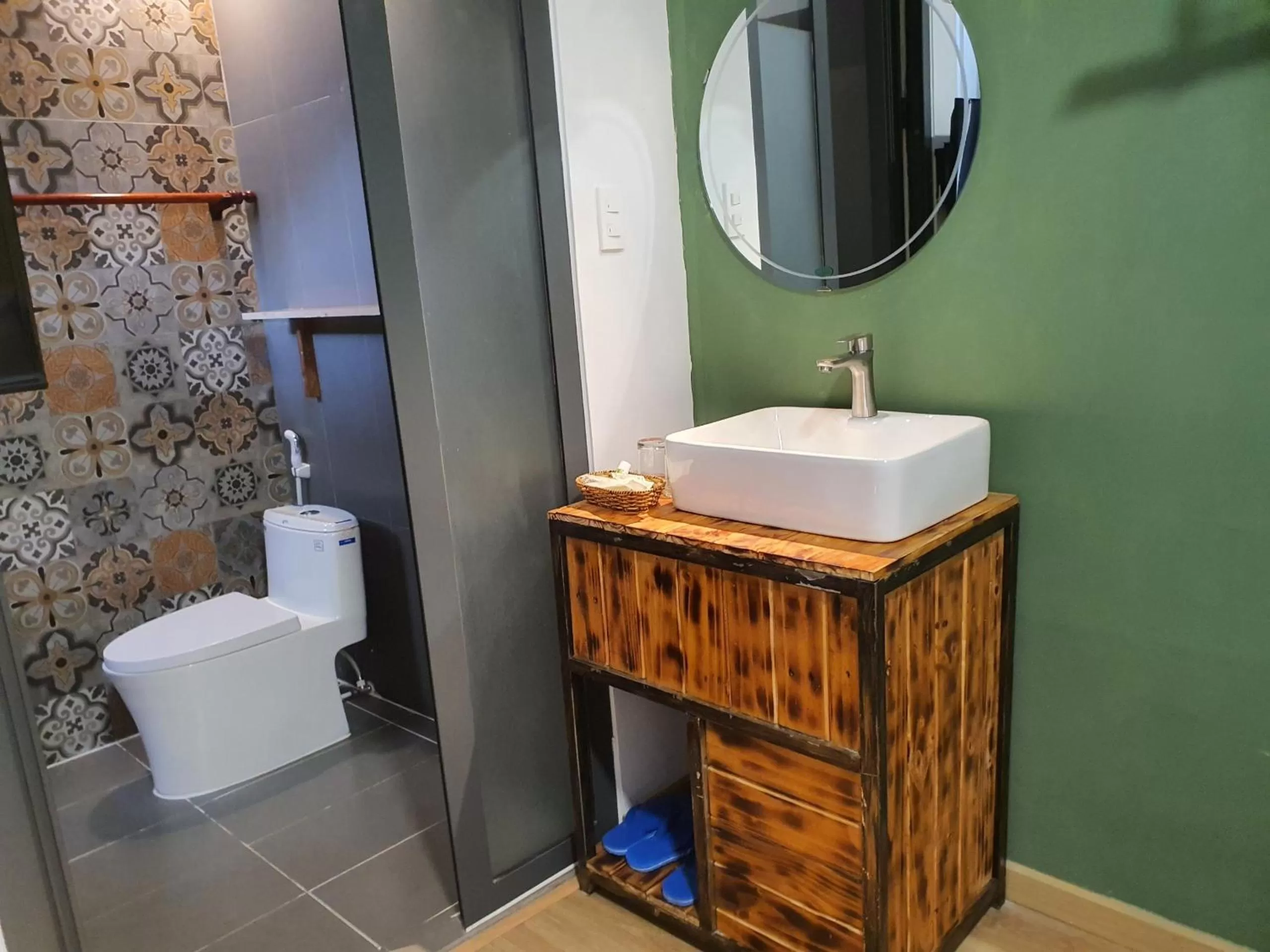 Bathroom in The 1- Tony saigon Hotel