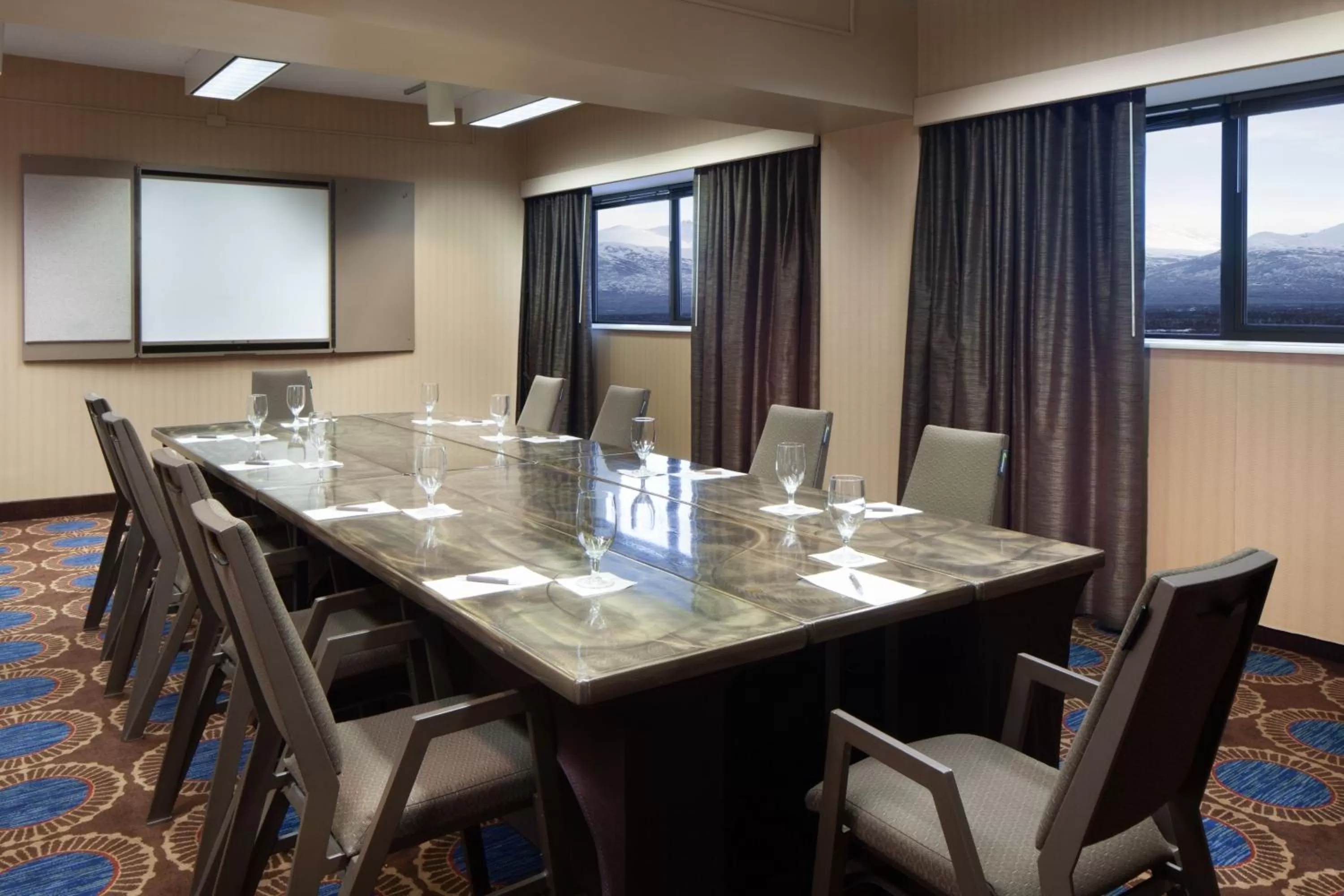 Meeting/conference room in Sheraton Anchorage Hotel