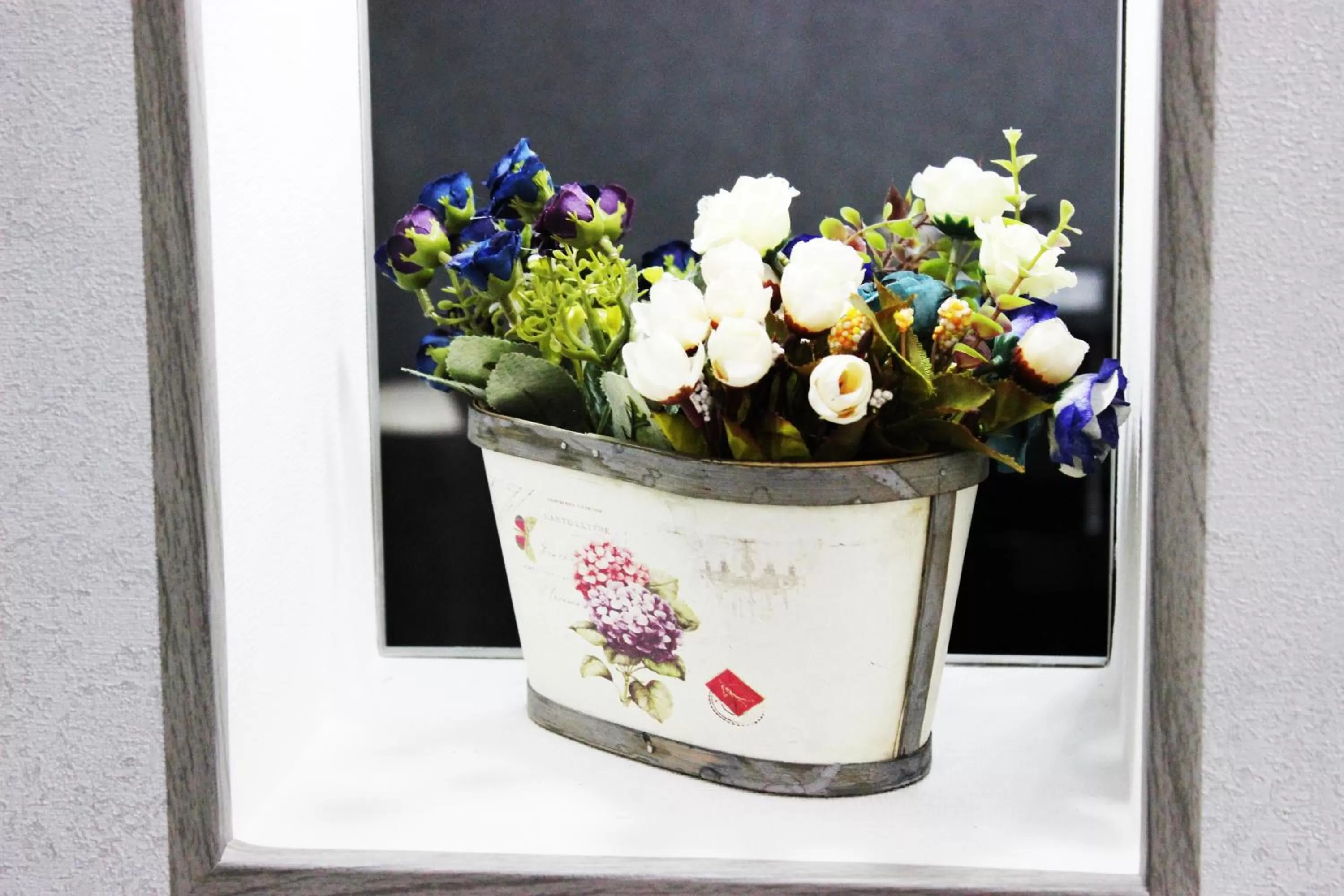 Decorative detail in Golden Way