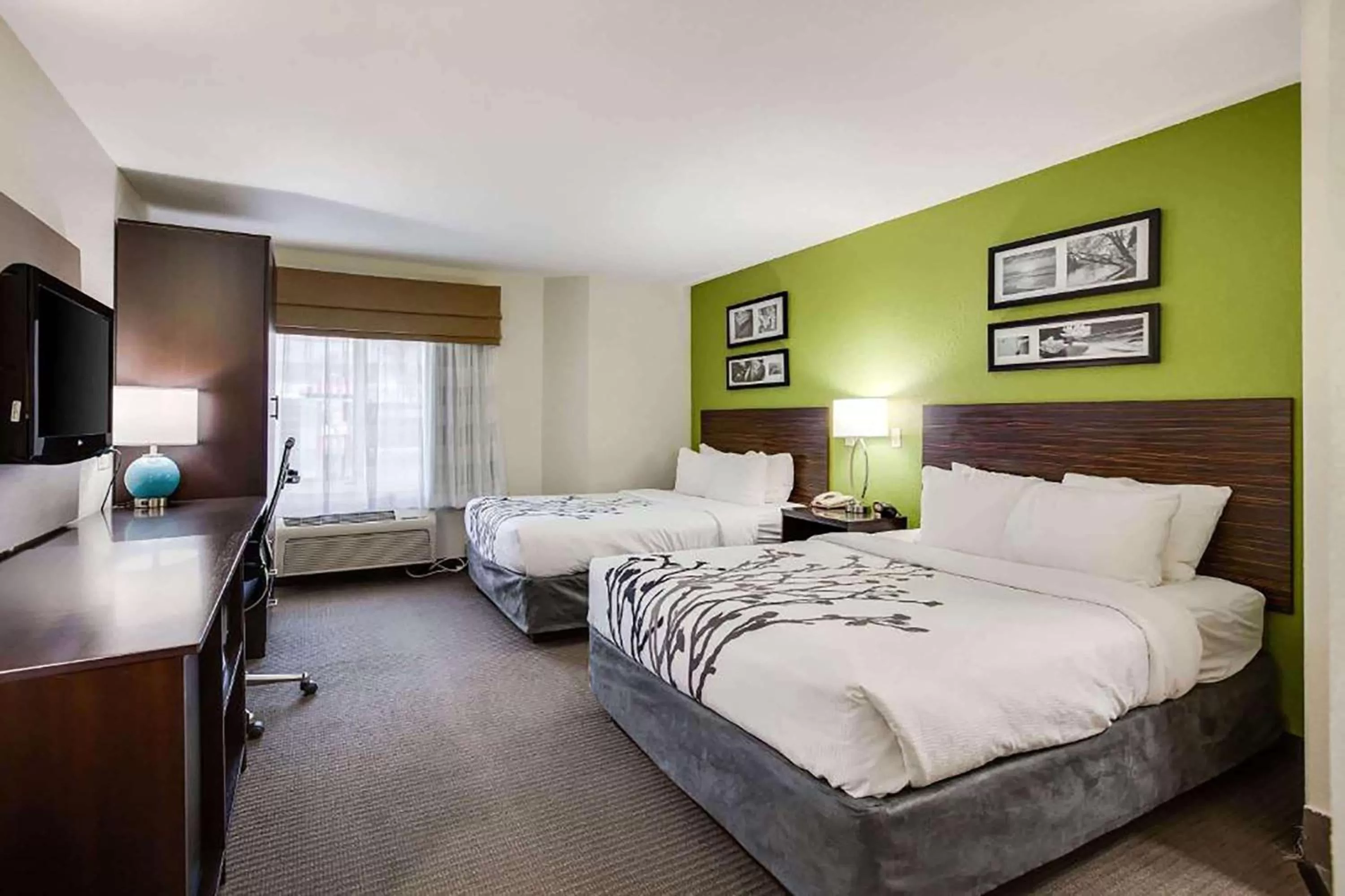 Bedroom, Bed in Baymont by Wyndham Milan