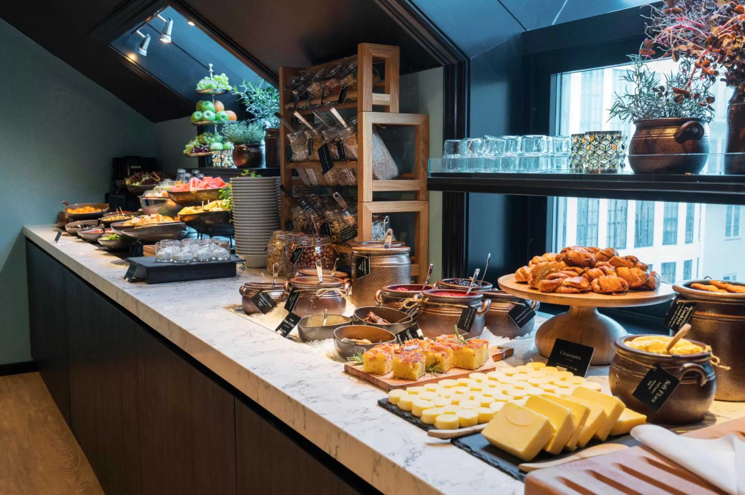 Restaurant/places to eat in Thon Hotel Bristol, Bergen