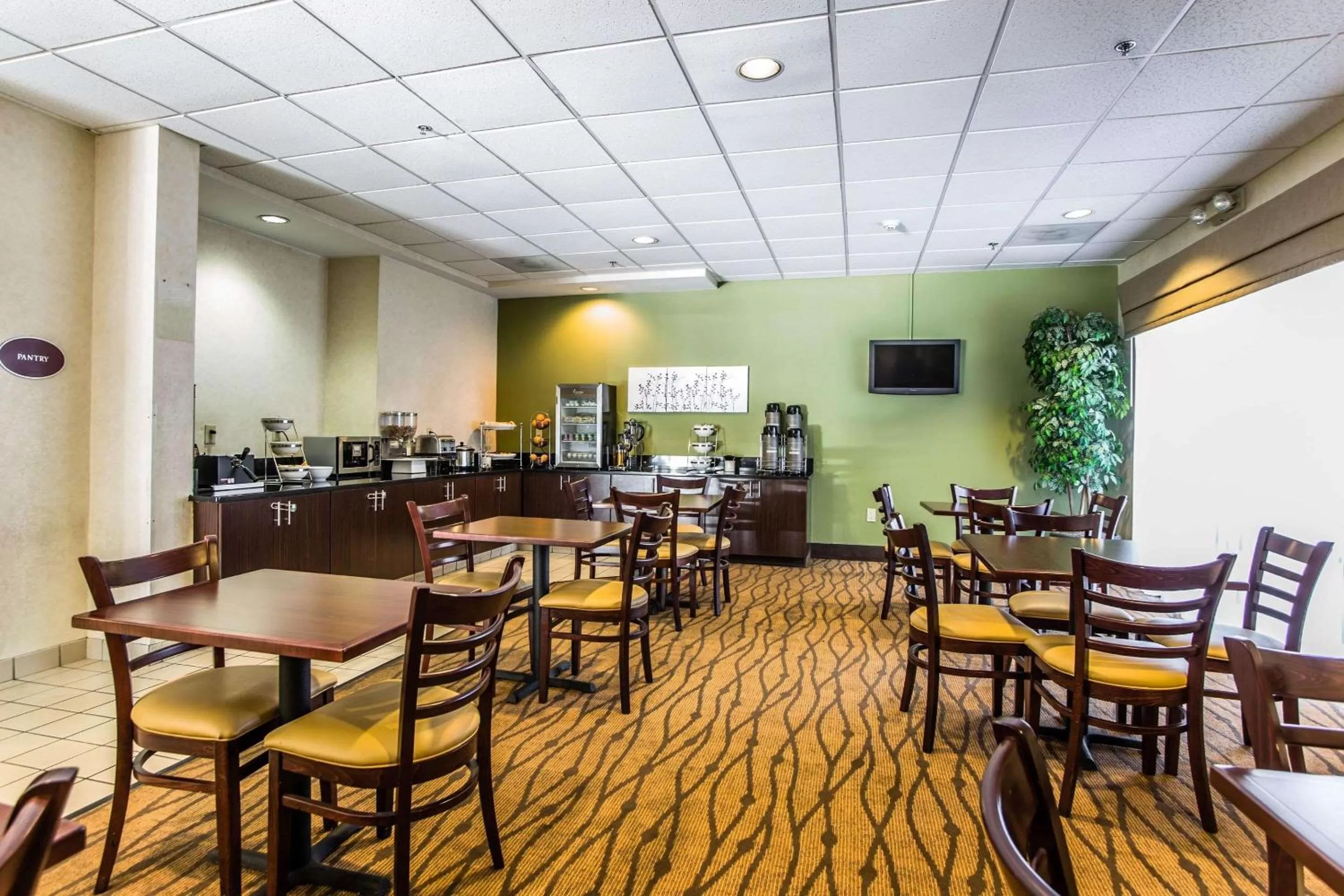 Restaurant/places to eat in Sleep Inn Columbia Airport