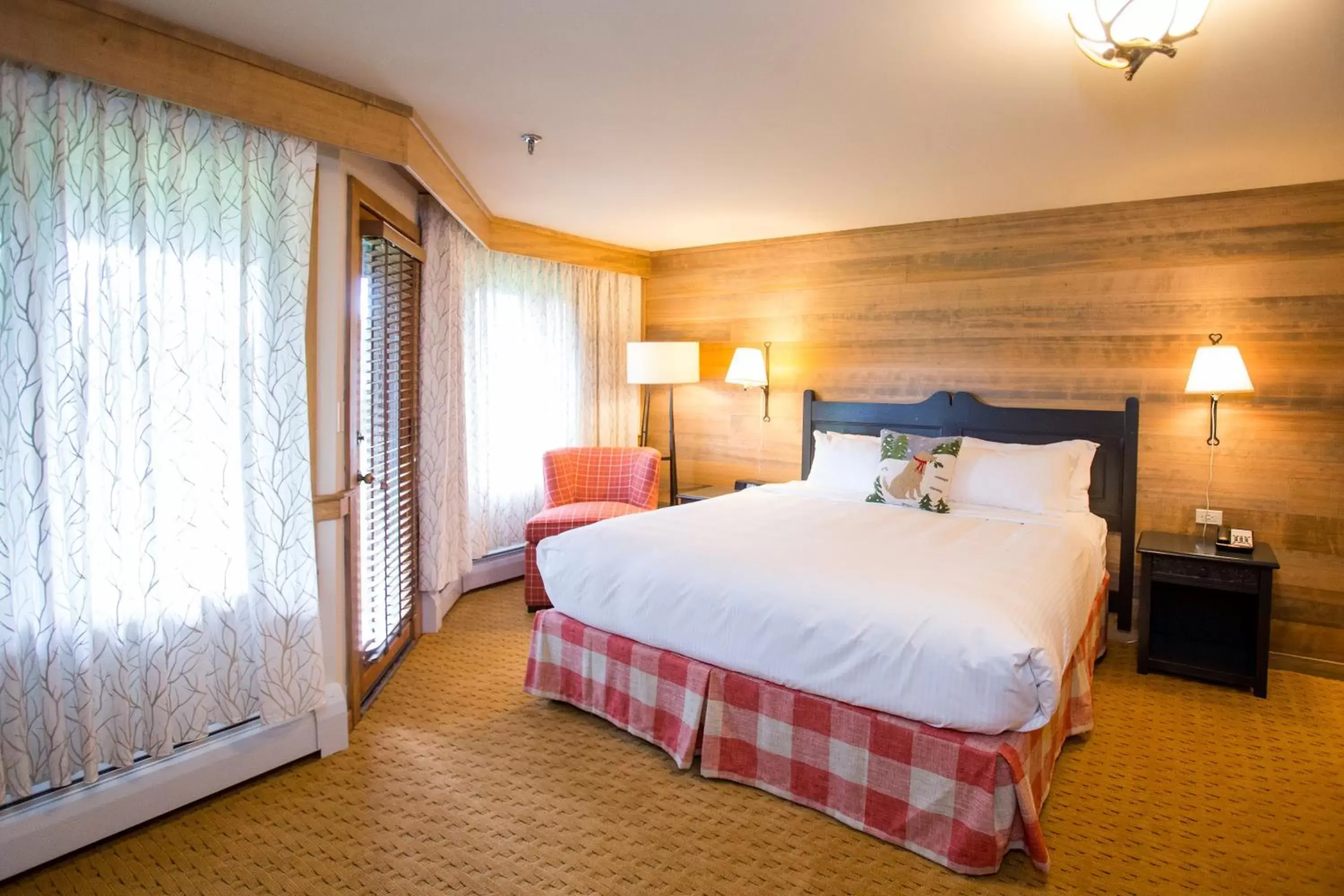 Edelweiss King Room in von Trapp Family Lodge & Resort Edelweiss King Room in von Trapp Family Lodge & Resort