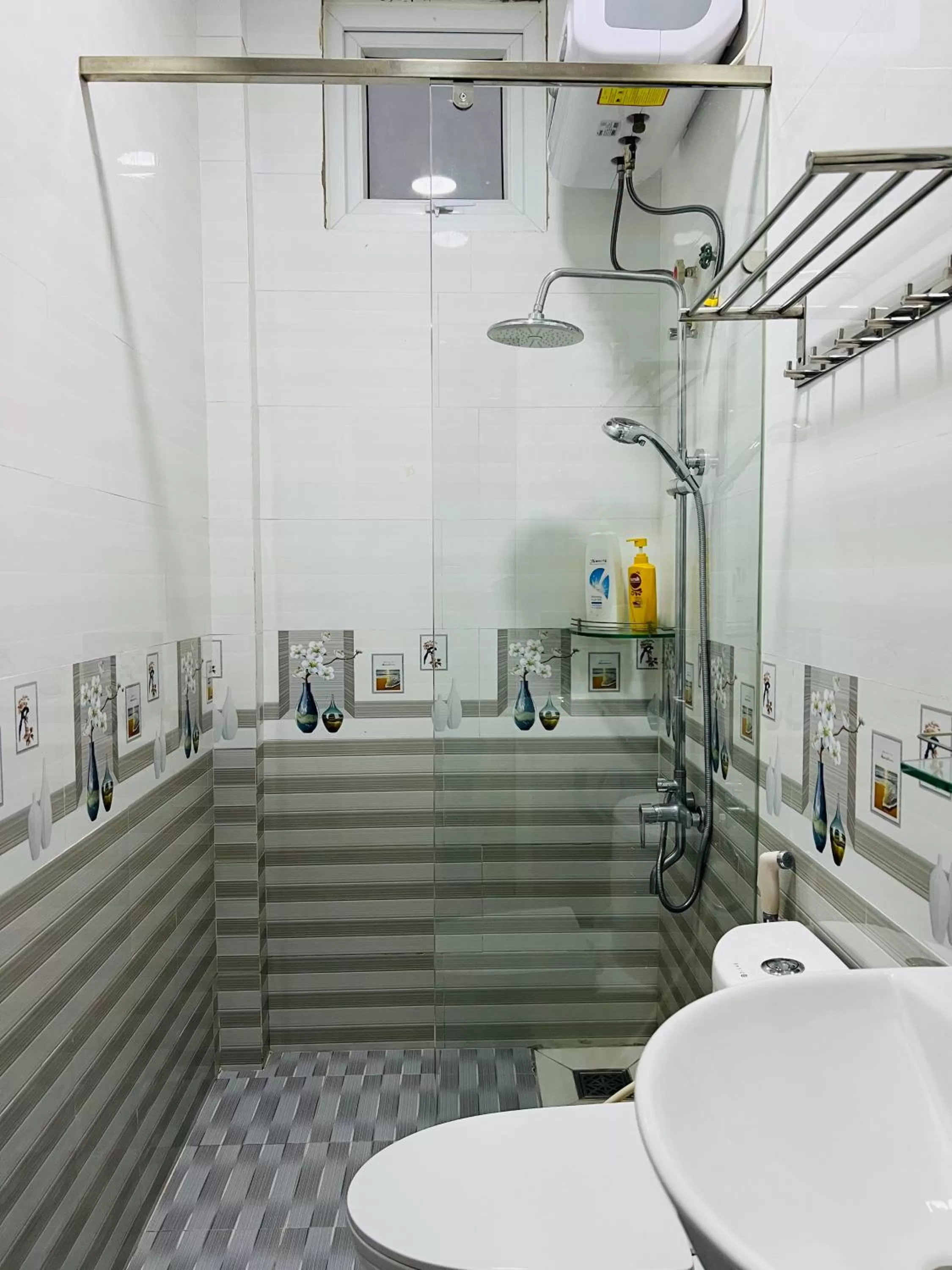 Toilet in Villa - Hotel Nam Khang 2 Dalat