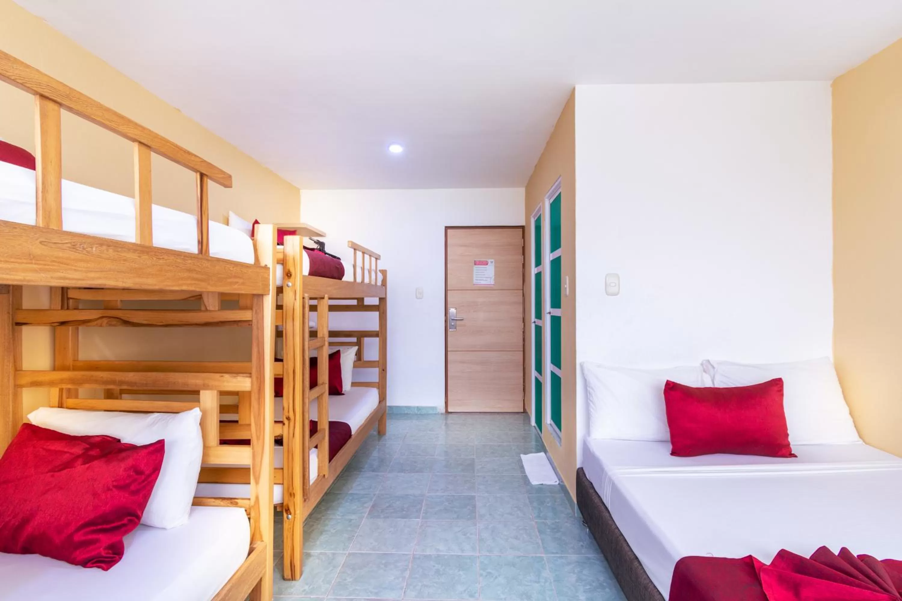 Bed in Hotel Portobahia Santa Marta Rodadero