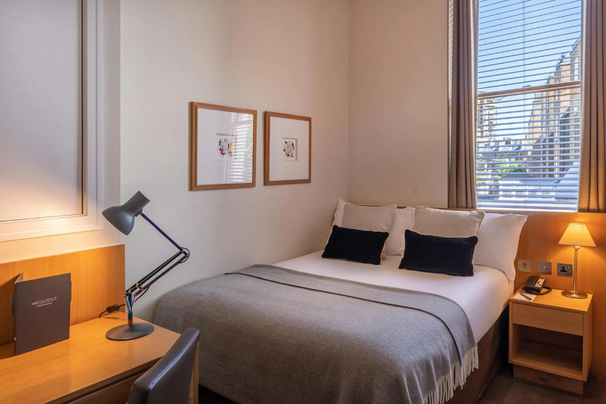 Bedroom, Bed in The Resident Kensington