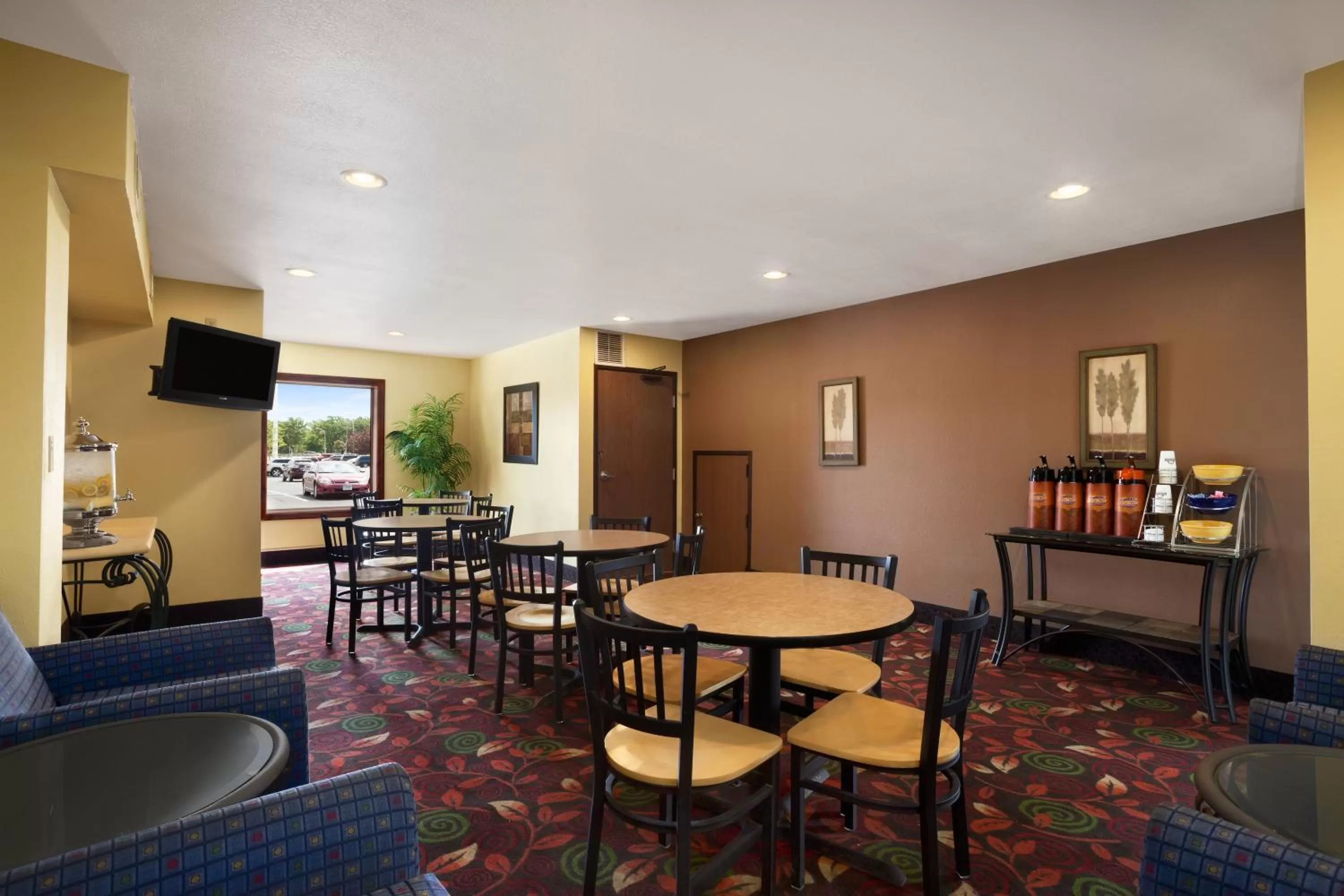 Lobby or reception in Days Inn by Wyndham Austin